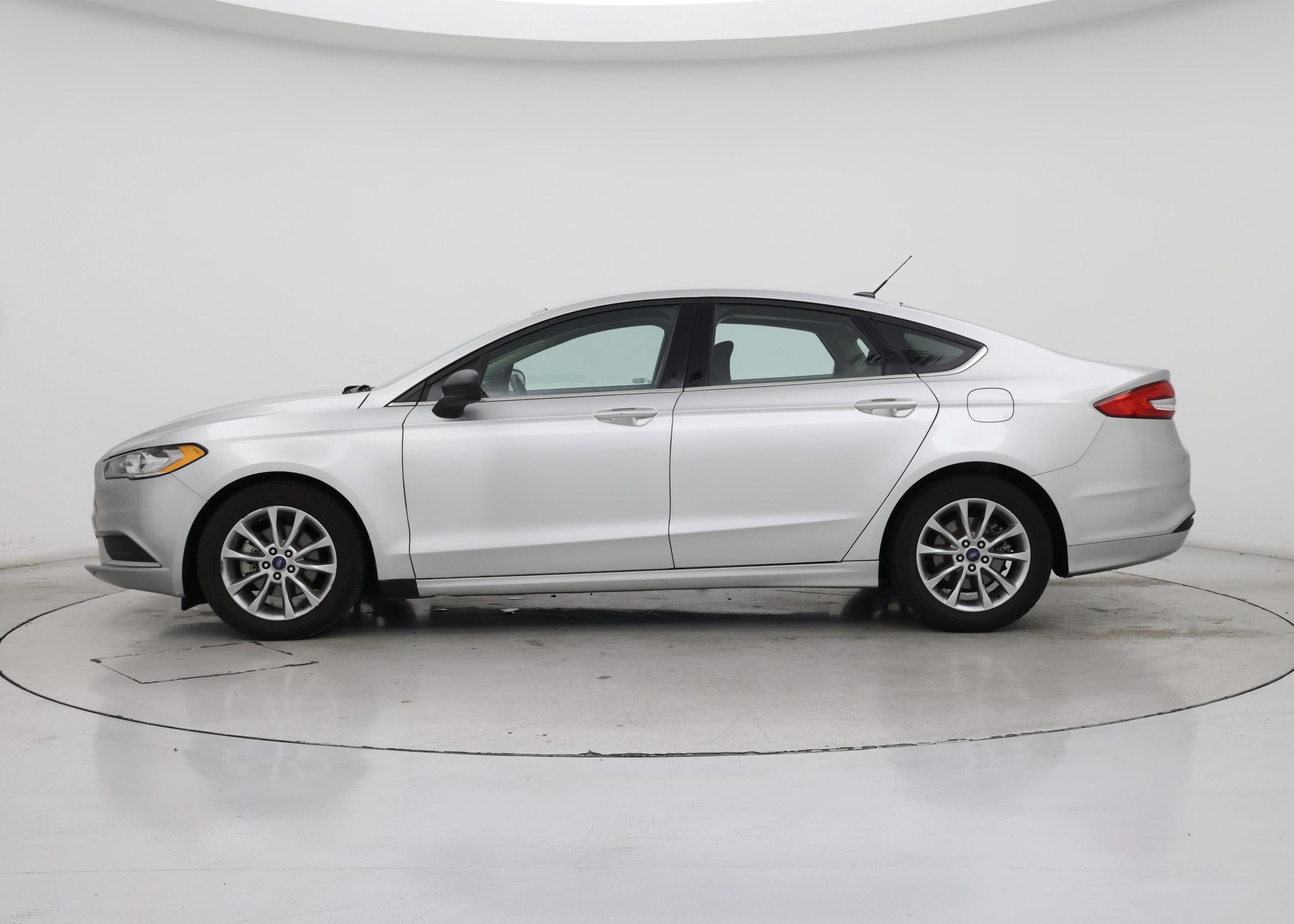 Thumbnail: 2017 Ford Fusion - 3
