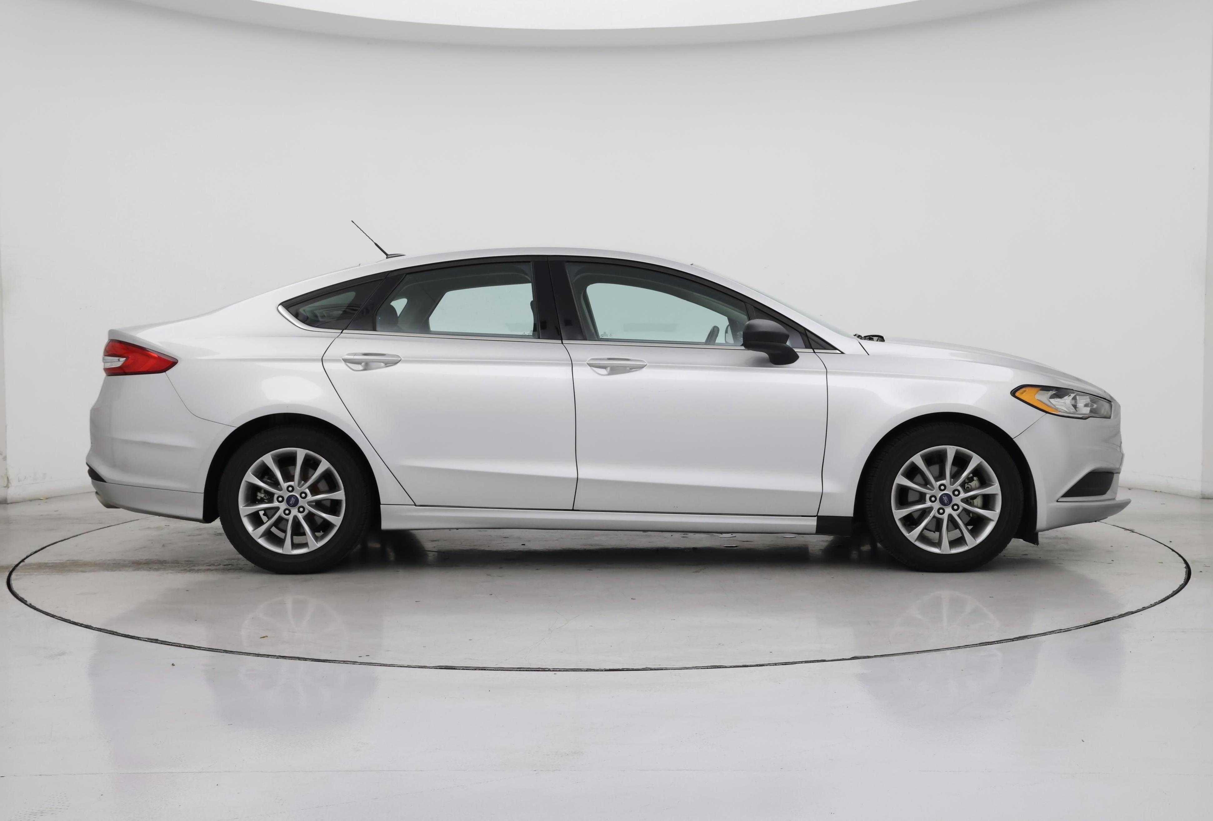 Thumbnail: 2017 Ford Fusion - 7
