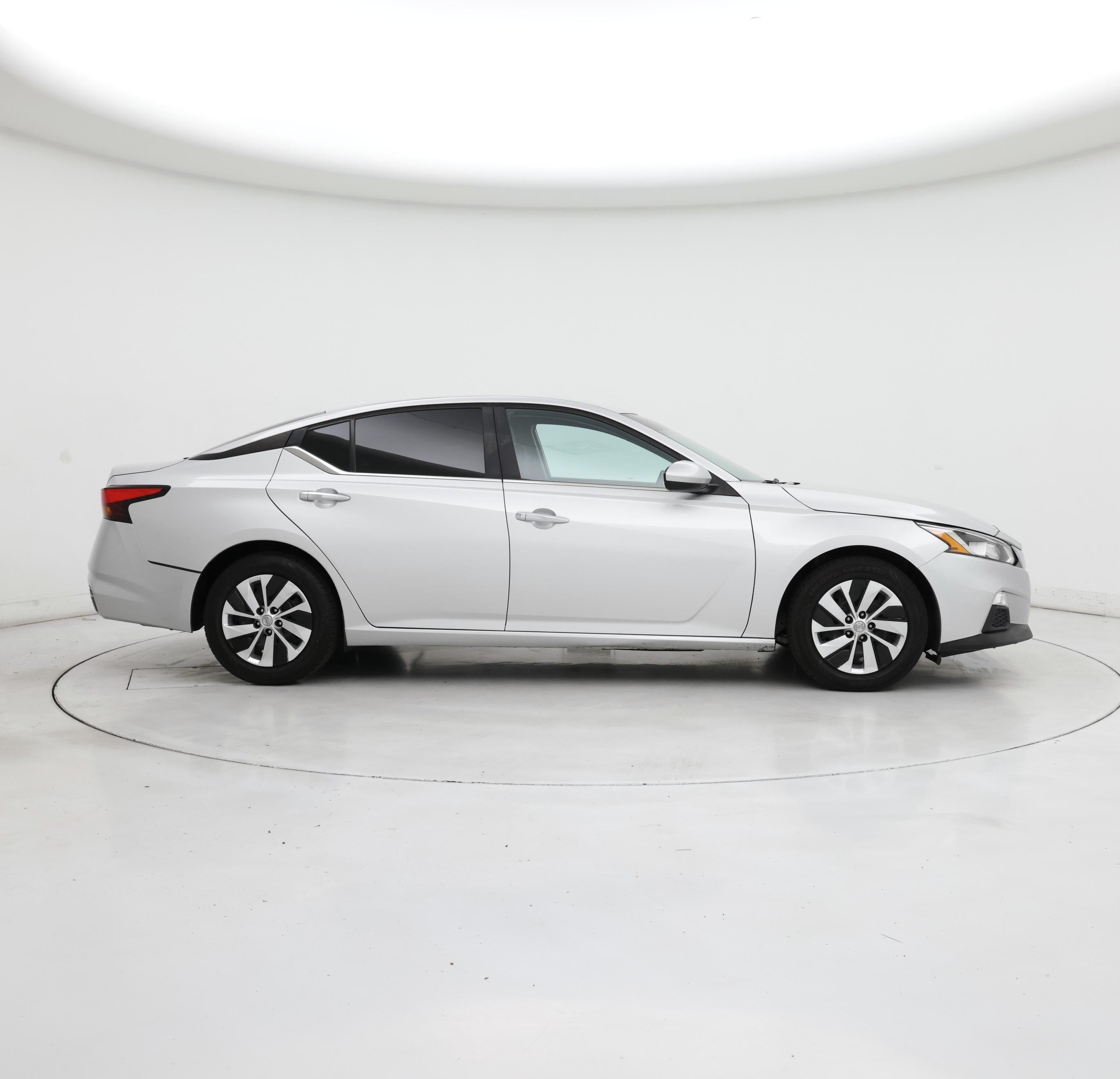 Thumbnail: 2020 Nissan Altima - 7