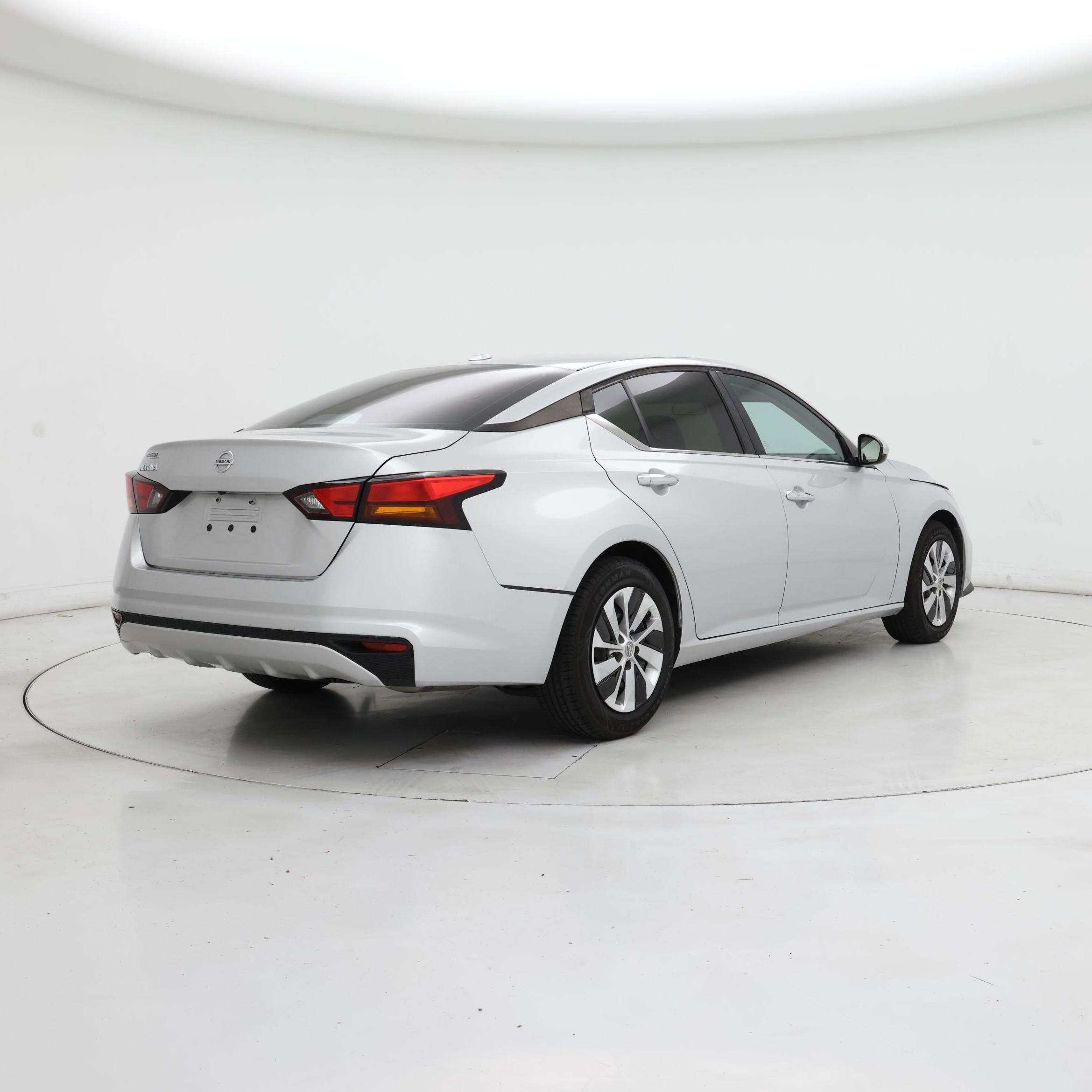 Thumbnail: 2020 Nissan Altima - 8