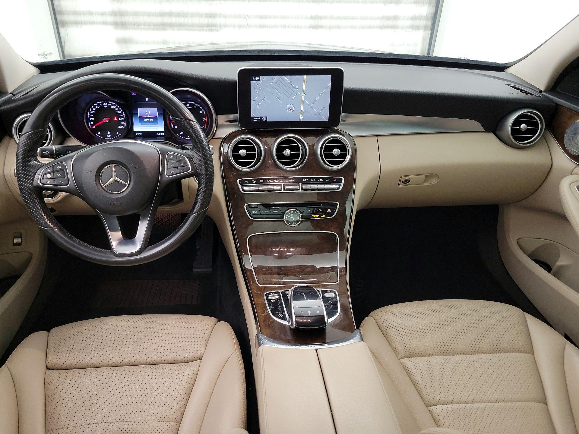 Thumbnail: 2015 Mercedes-Benz C-Class - 9