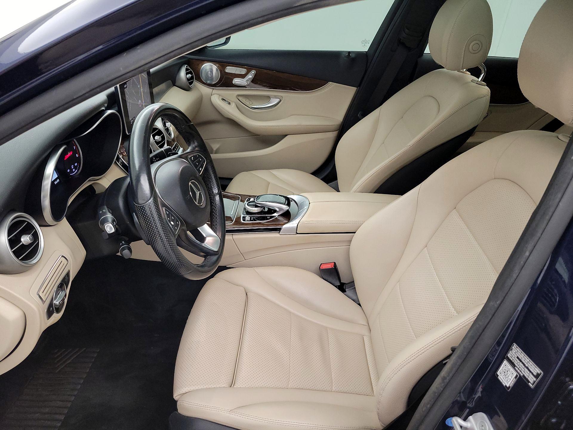 Thumbnail: 2015 Mercedes-Benz C-Class - 11