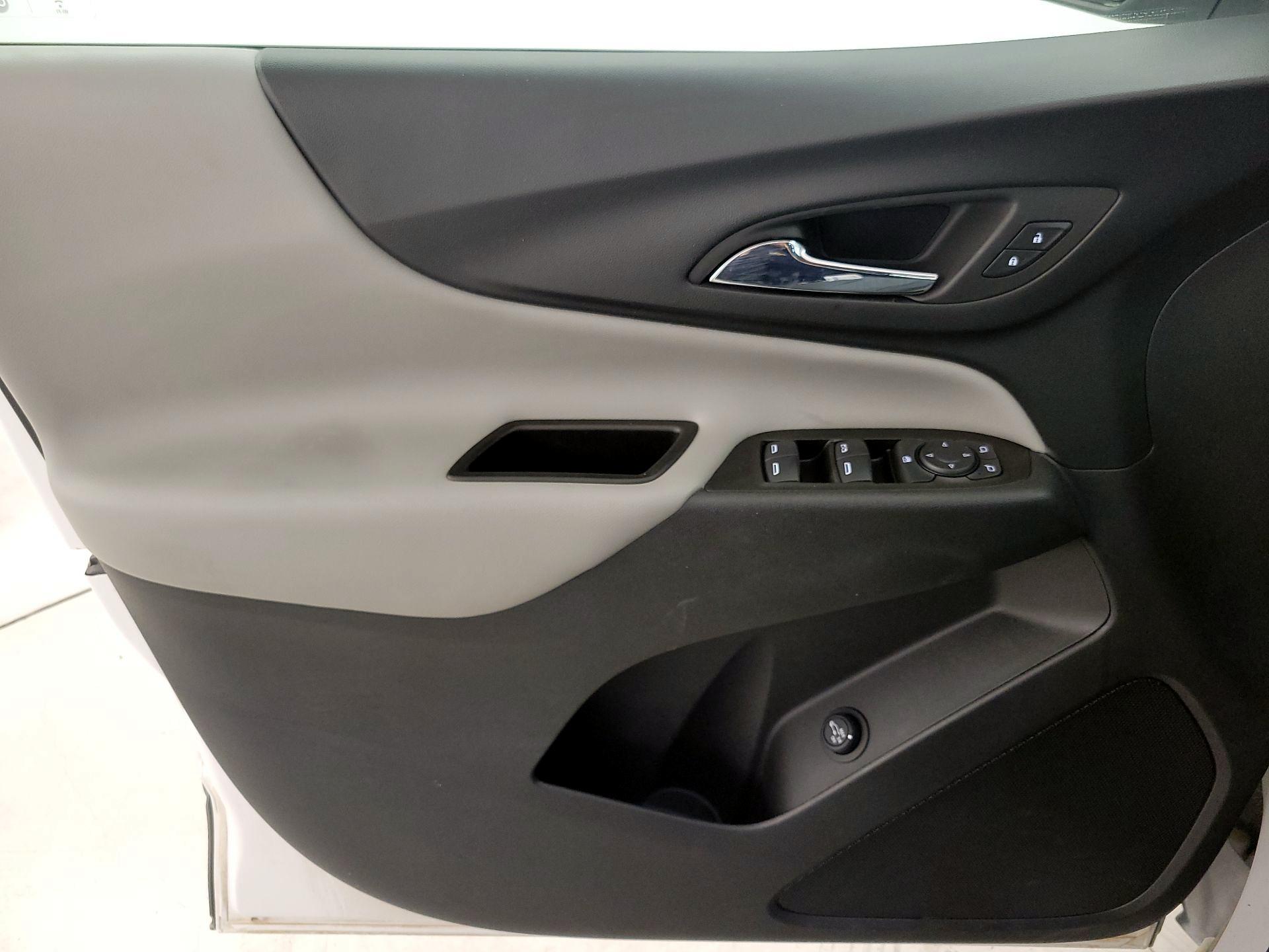 Thumbnail: 2022 Chevrolet Equinox - 12