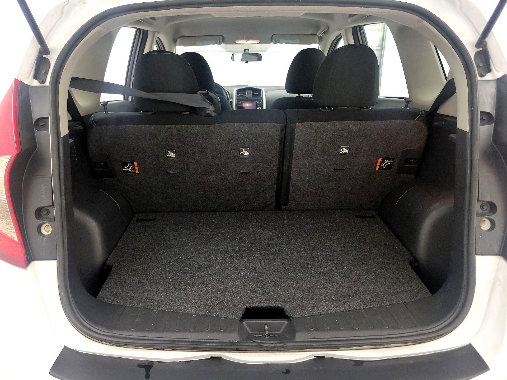 Thumbnail: 2016 Nissan Versa Note - 20