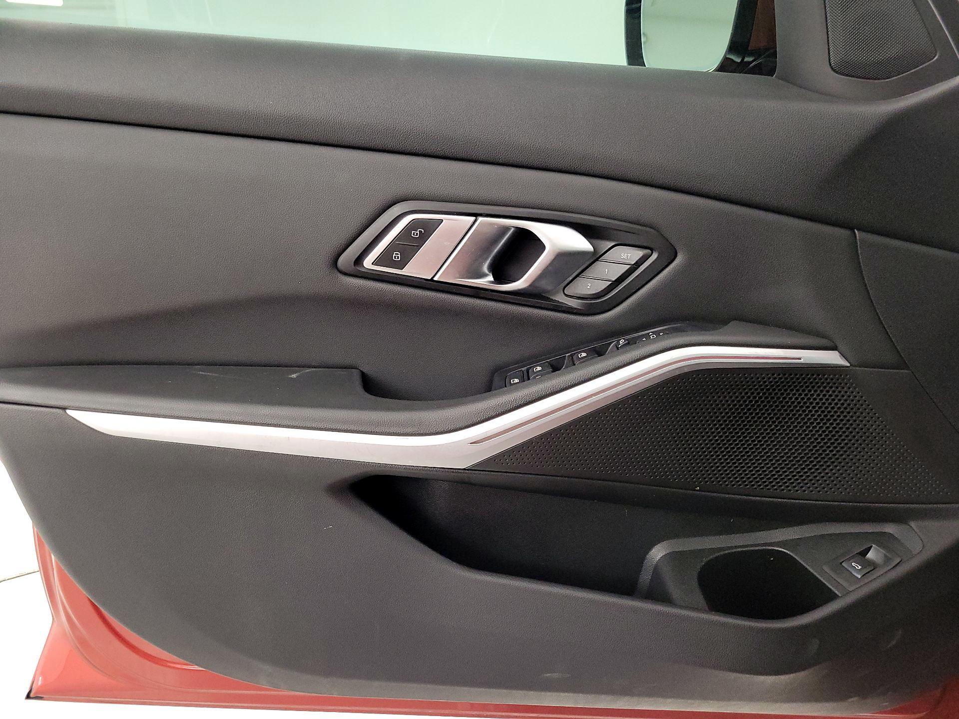 Thumbnail: 2019 BMW 3 Series - 12