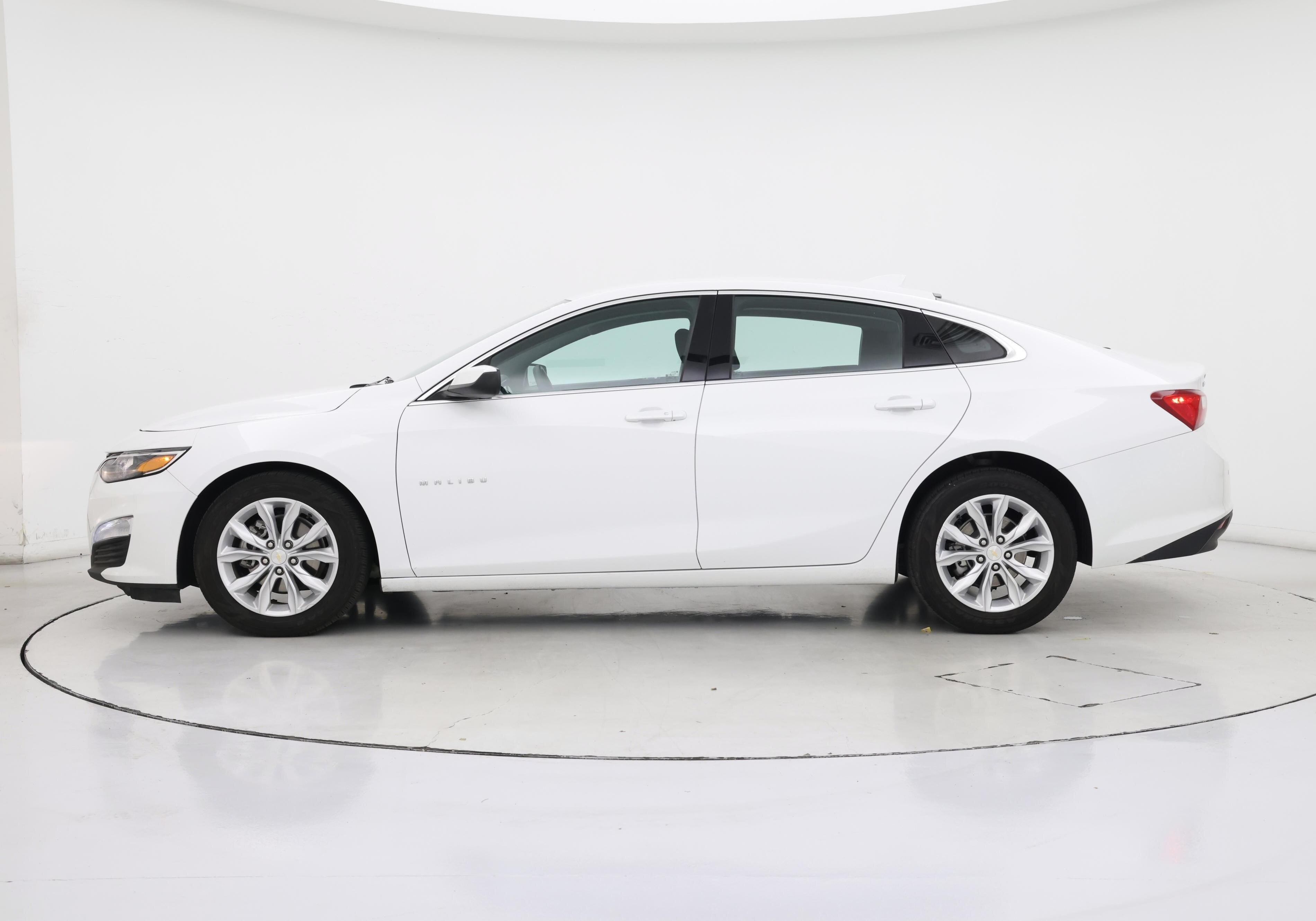 Thumbnail: 2024 Chevrolet Malibu - 3