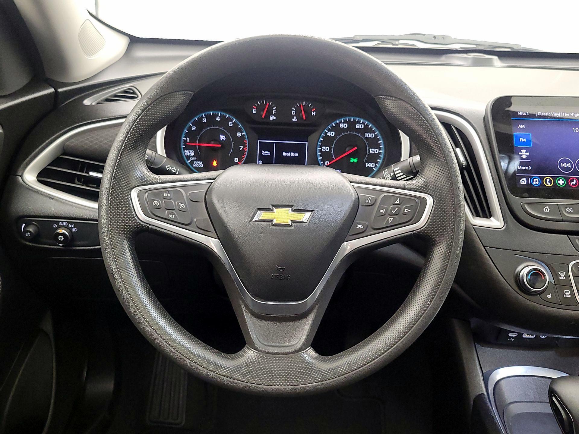 Thumbnail: 2022 Chevrolet Malibu - 10