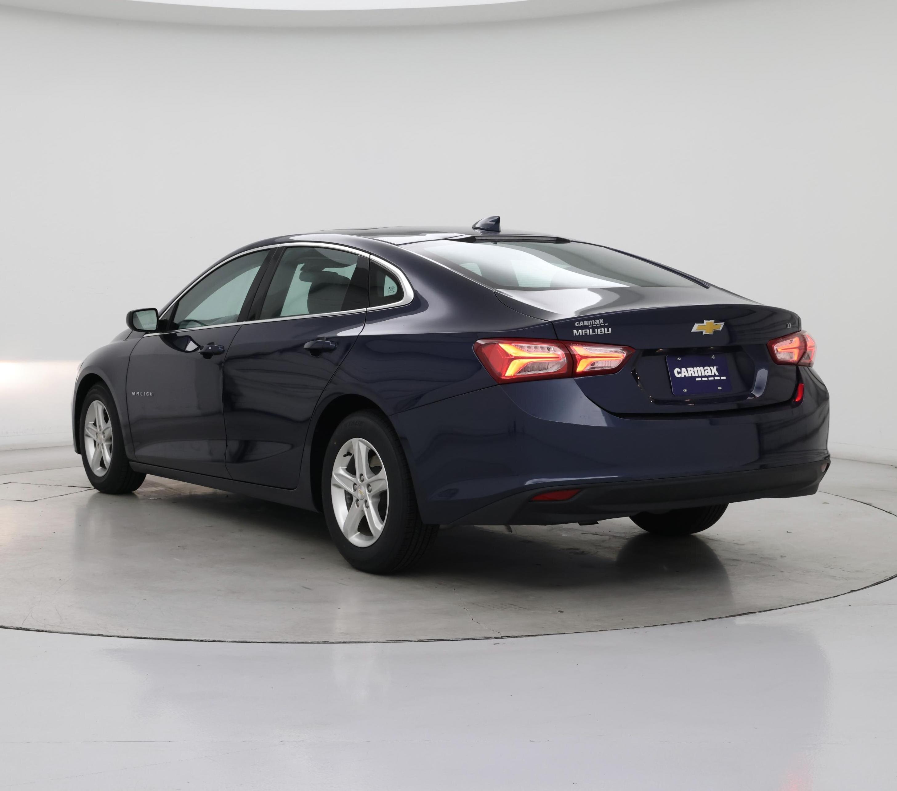 Thumbnail: 2022 Chevrolet Malibu - 2