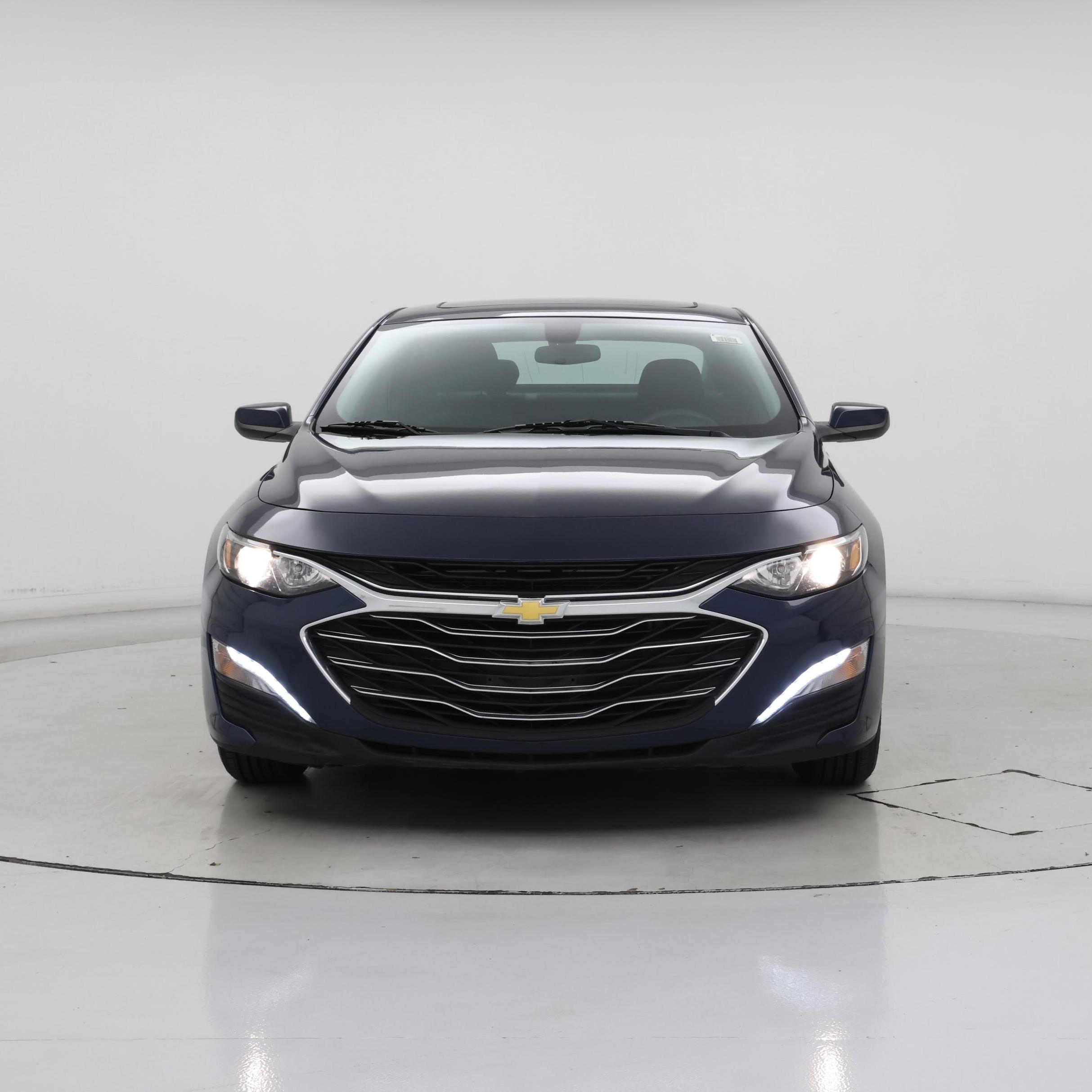 Thumbnail: 2022 Chevrolet Malibu - 5