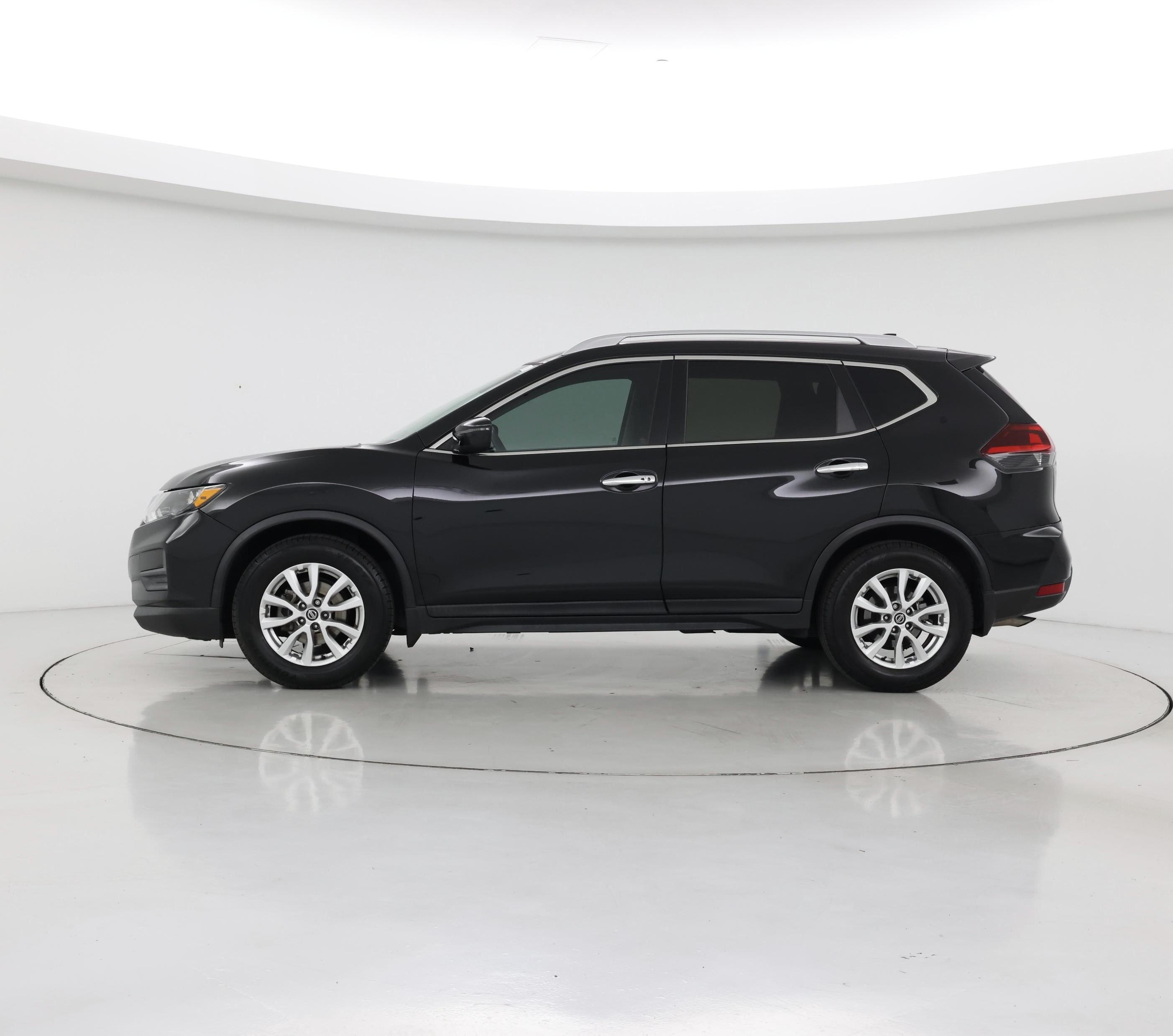 Thumbnail: 2020 Nissan Rogue - 3