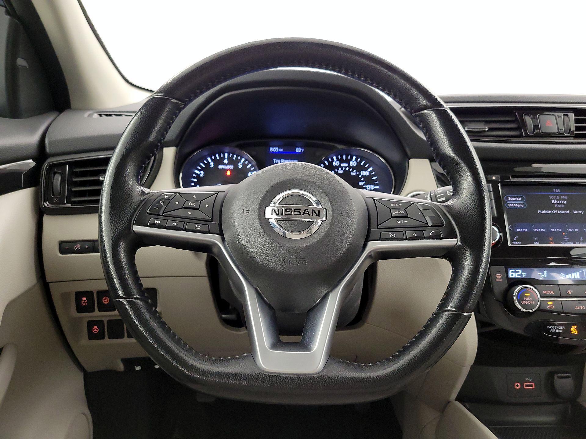 Thumbnail: 2021 Nissan Rogue Sport - 10