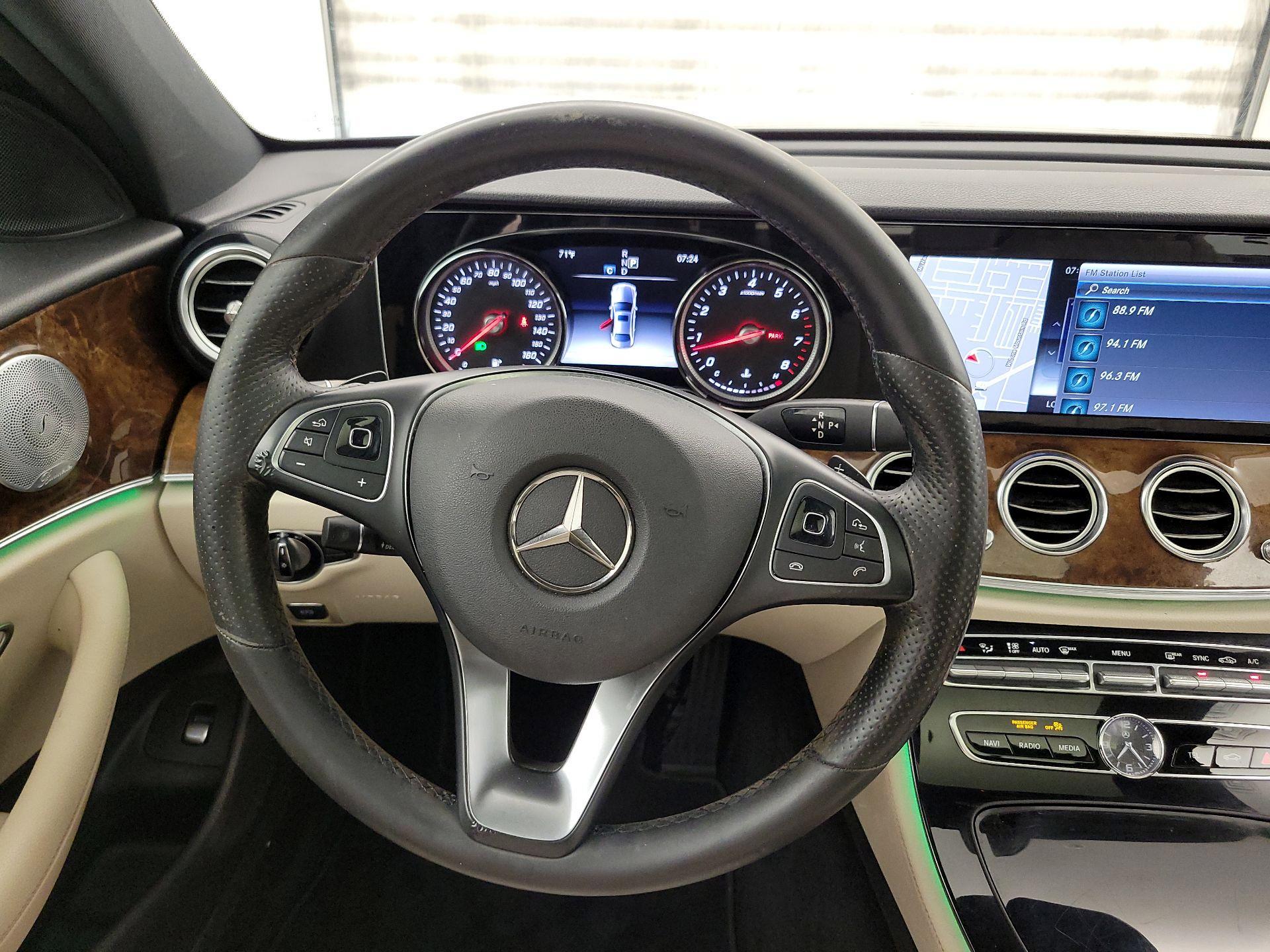 Thumbnail: 2017 Mercedes-Benz E-Class - 10