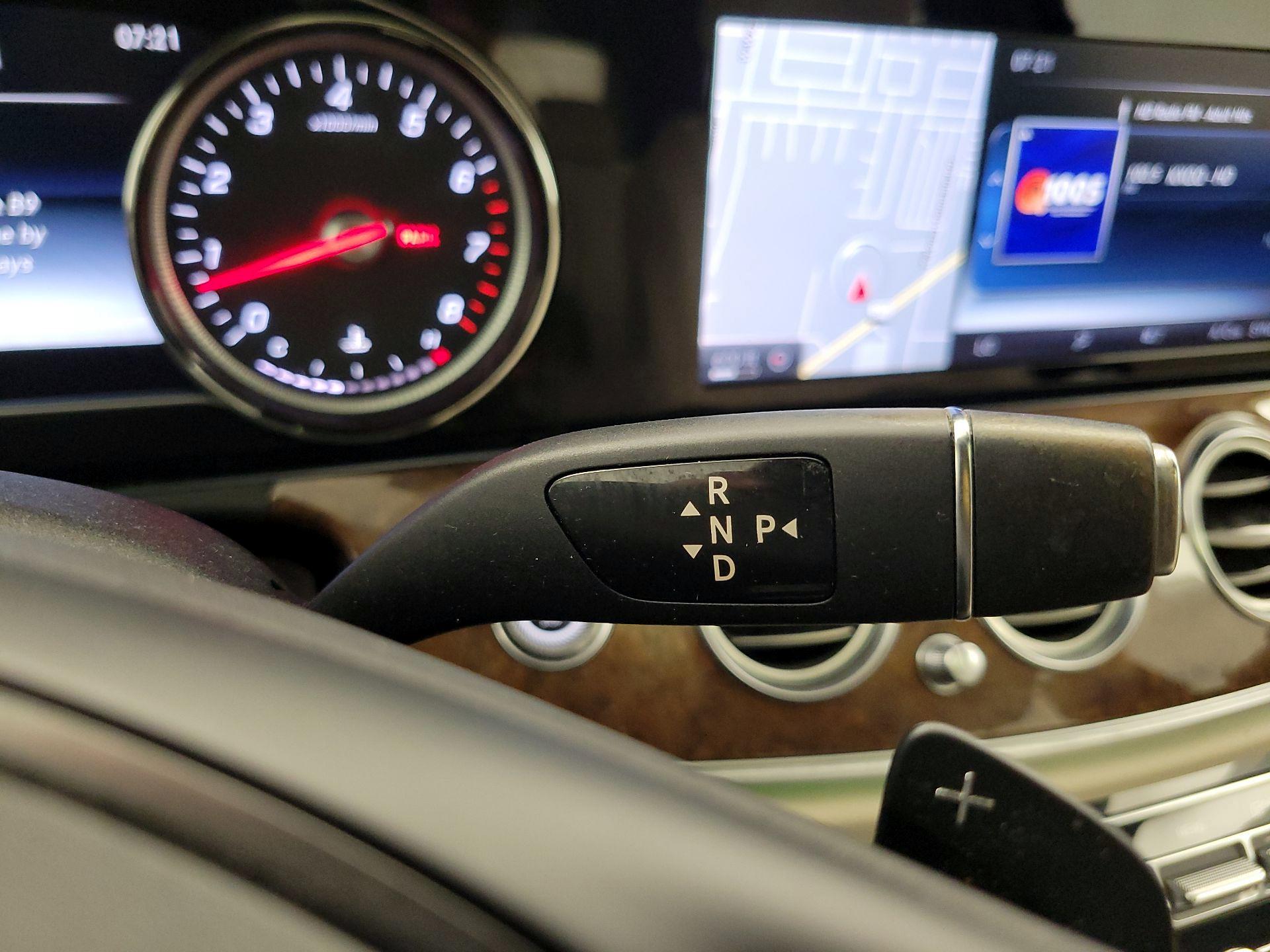 Thumbnail: 2017 Mercedes-Benz E-Class - 18