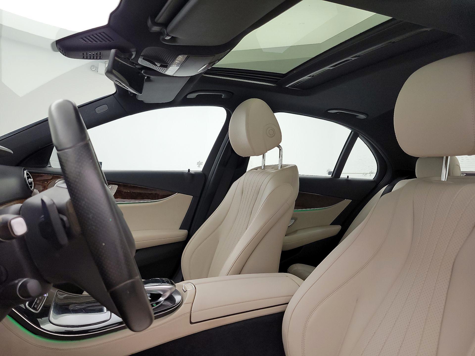 Thumbnail: 2017 Mercedes-Benz E-Class - 20