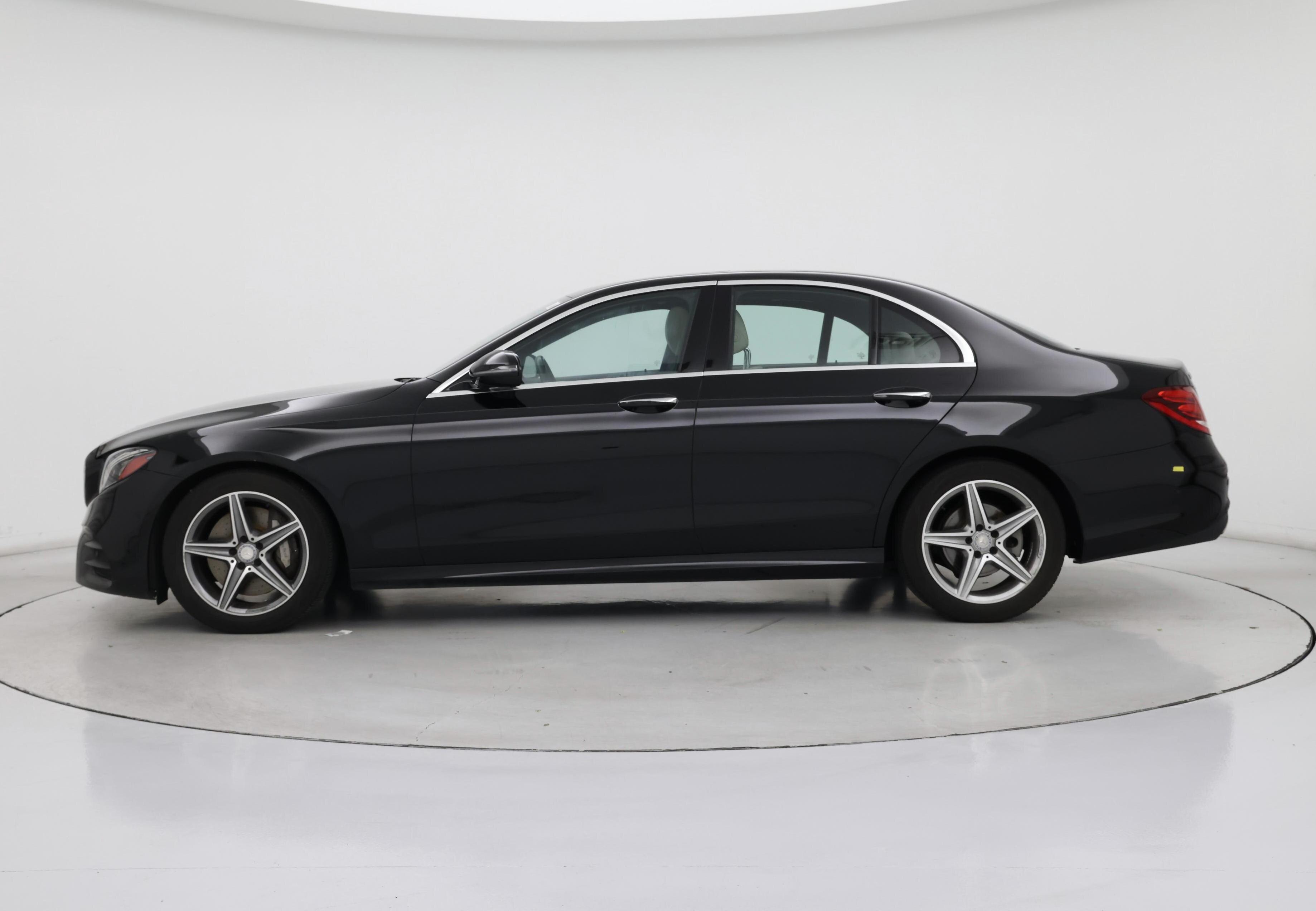 Thumbnail: 2017 Mercedes-Benz E-Class - 3