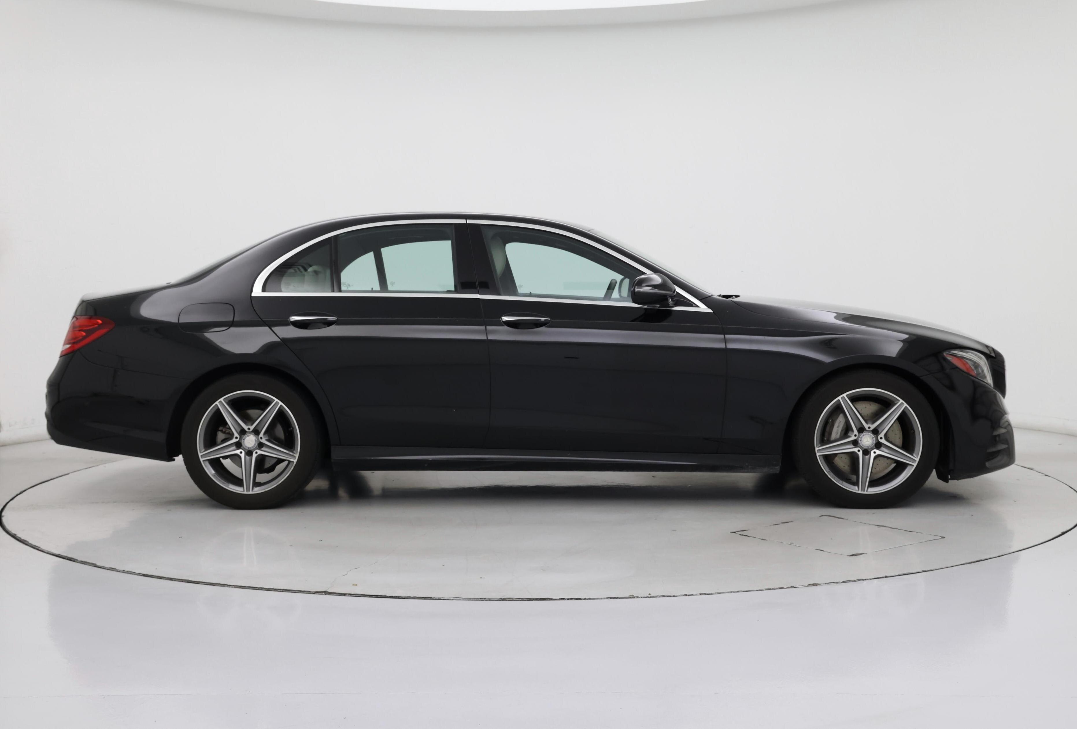 Thumbnail: 2017 Mercedes-Benz E-Class - 7