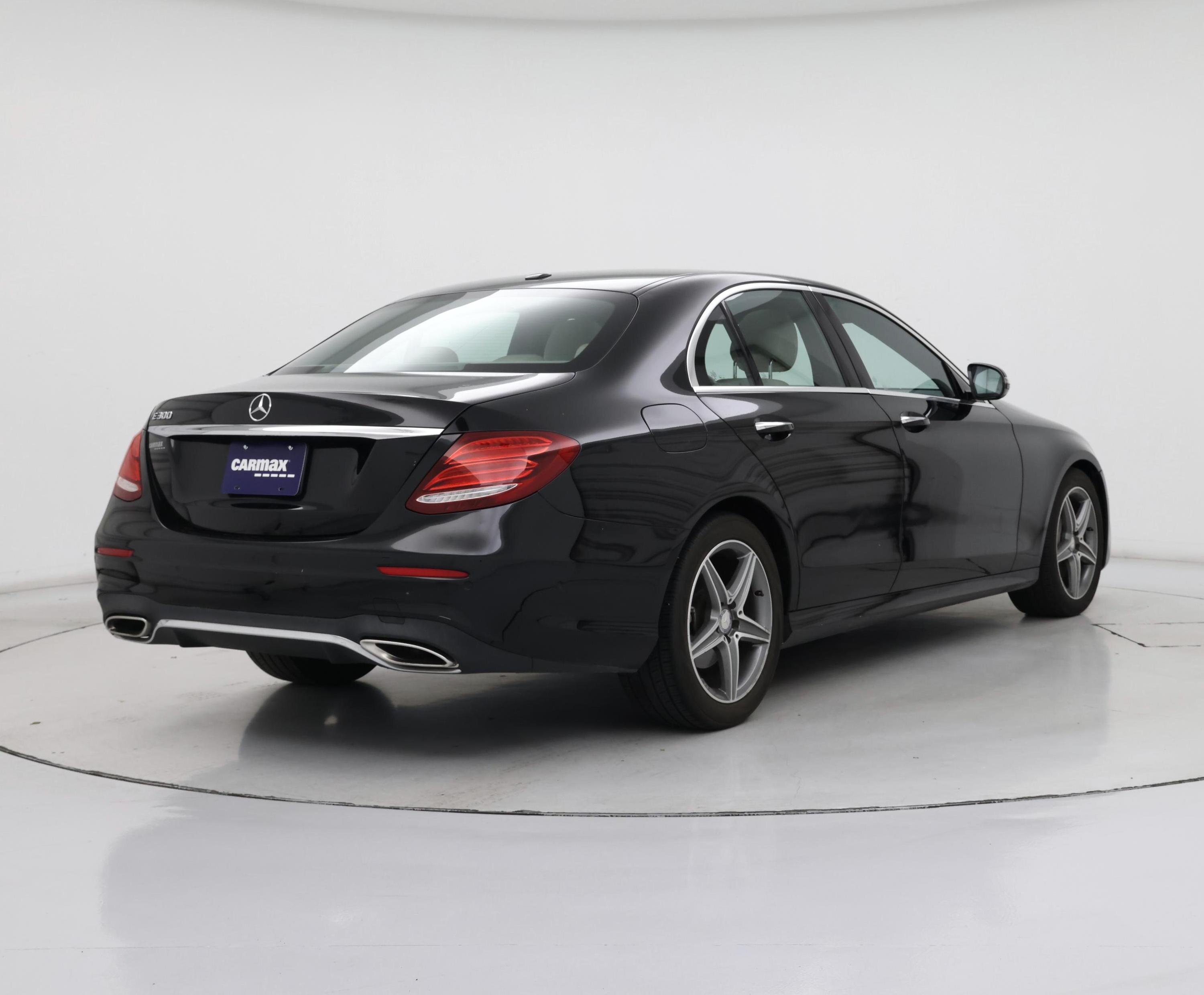 Thumbnail: 2017 Mercedes-Benz E-Class - 8