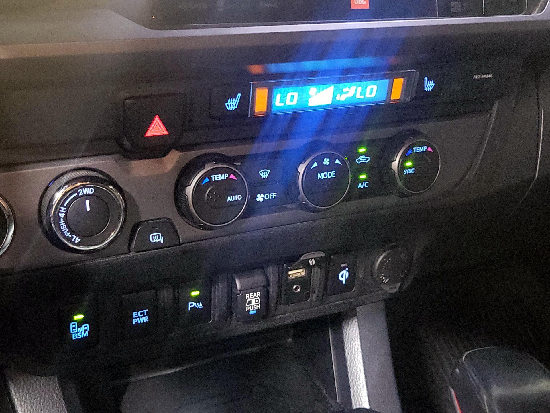 Thumbnail: 2019 Toyota Tacoma - 16
