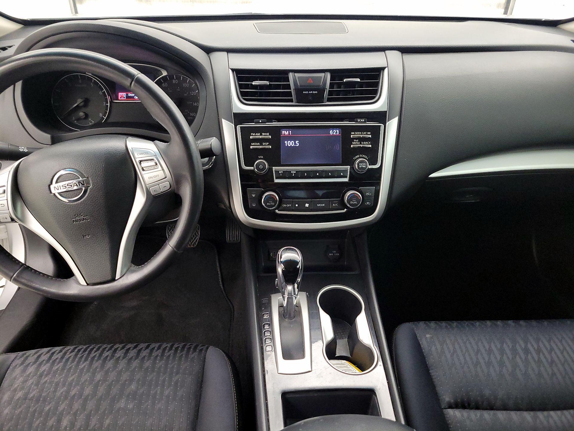 Thumbnail: 2018 Nissan Altima - 9