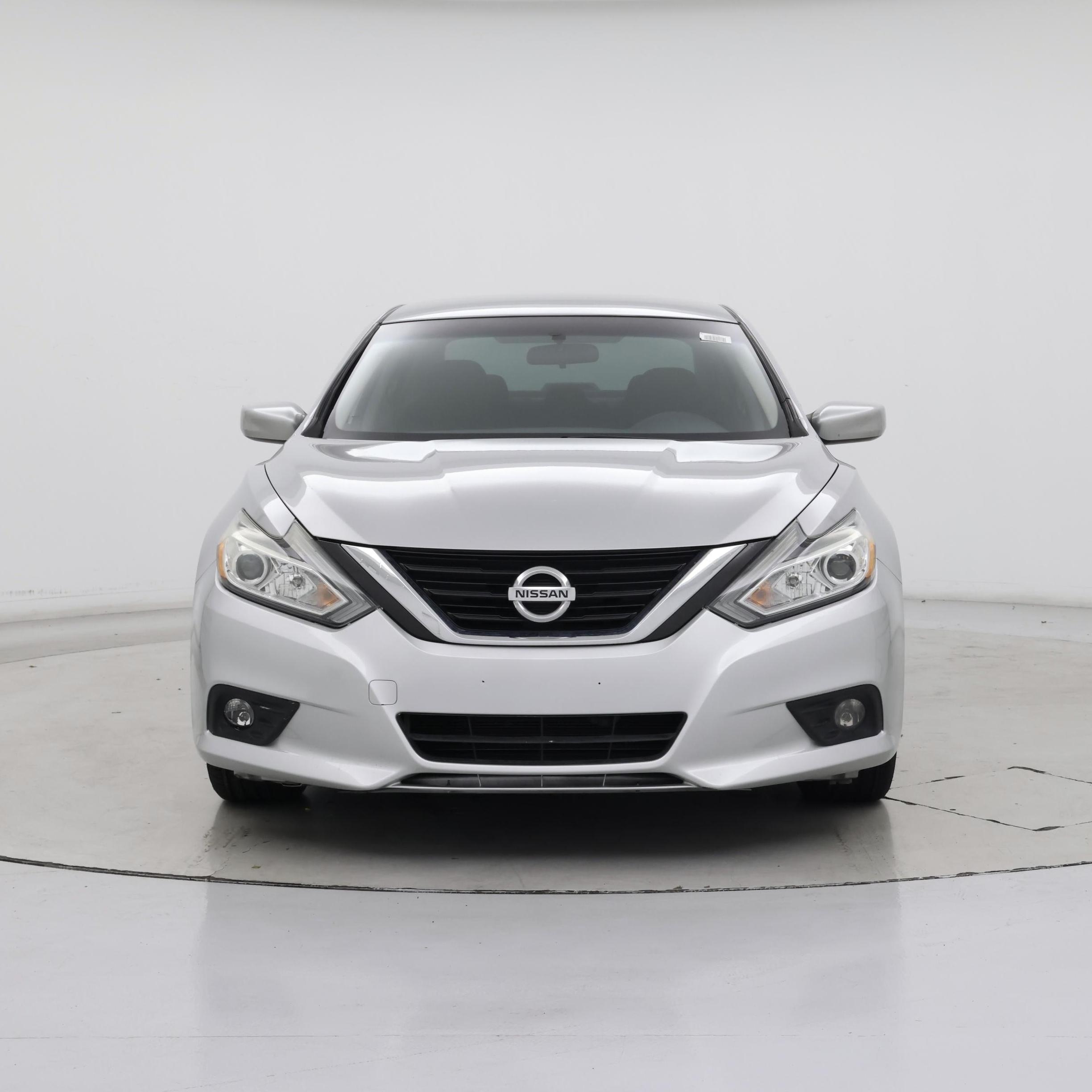 Thumbnail: 2018 Nissan Altima - 5
