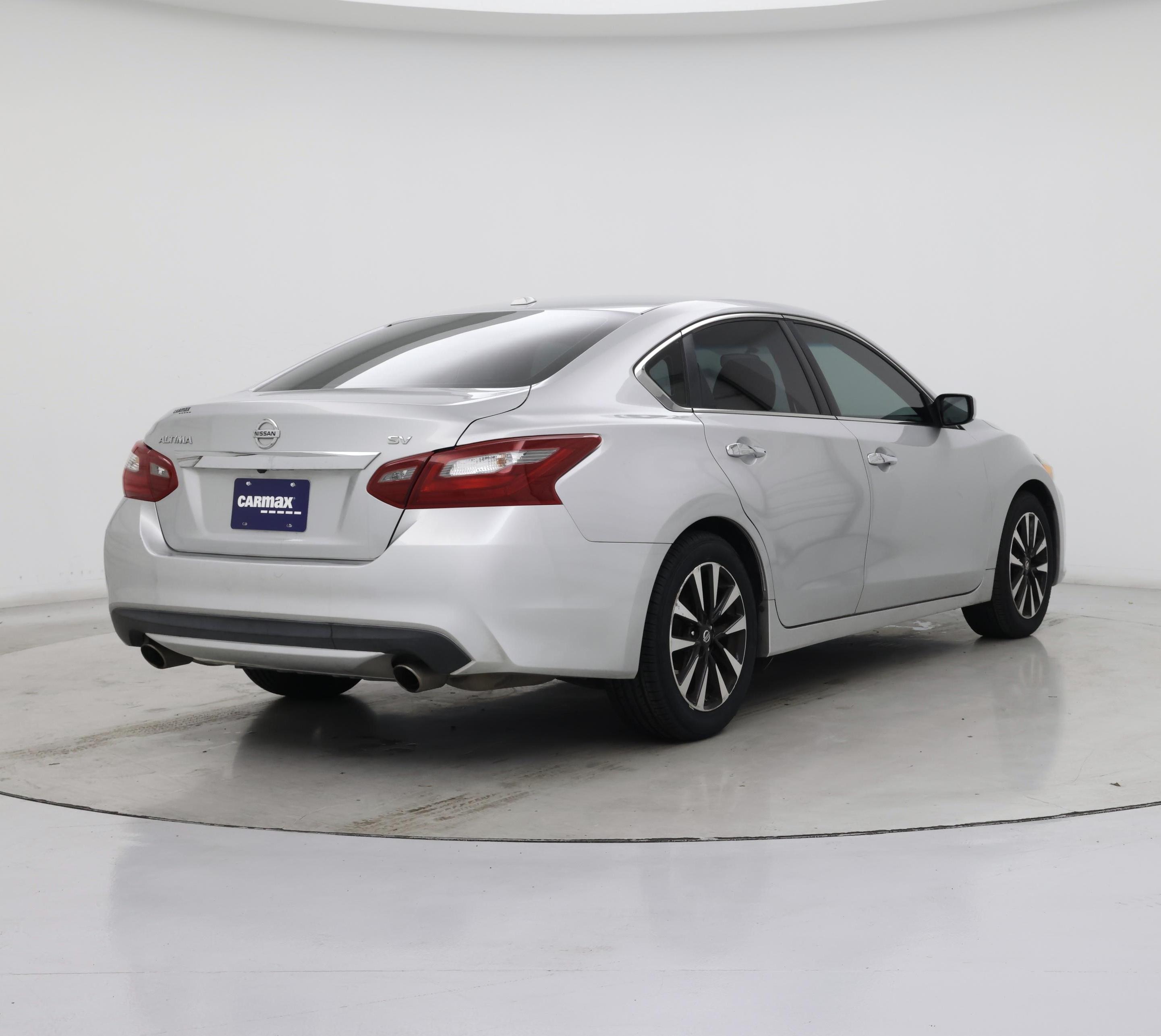 Thumbnail: 2018 Nissan Altima - 8