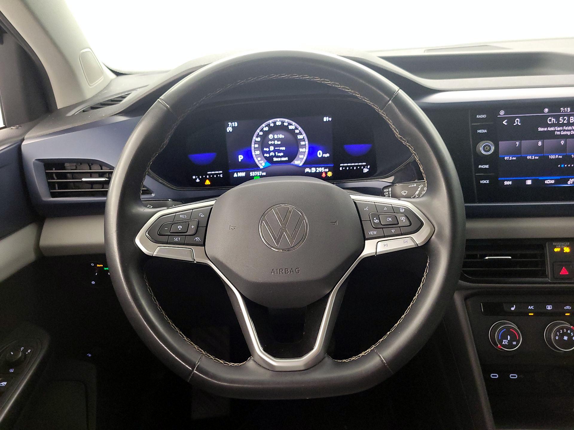 Thumbnail: 2022 Volkswagen Taos - 10