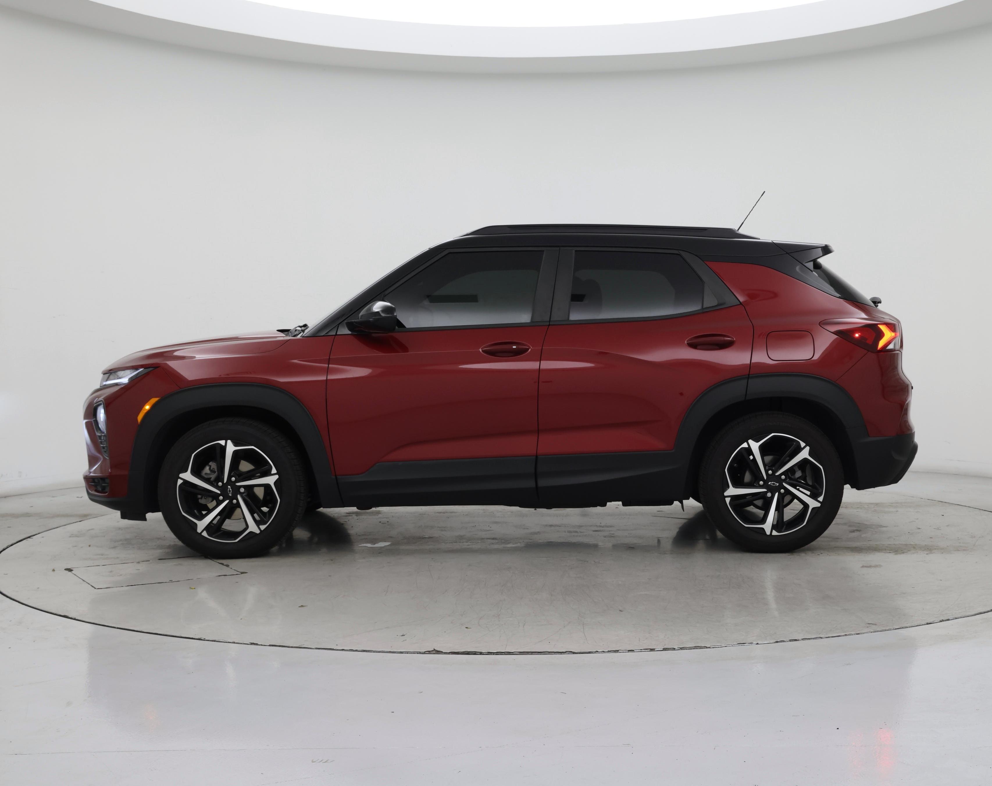 Thumbnail: 2021 Chevrolet TrailBlazer - 3
