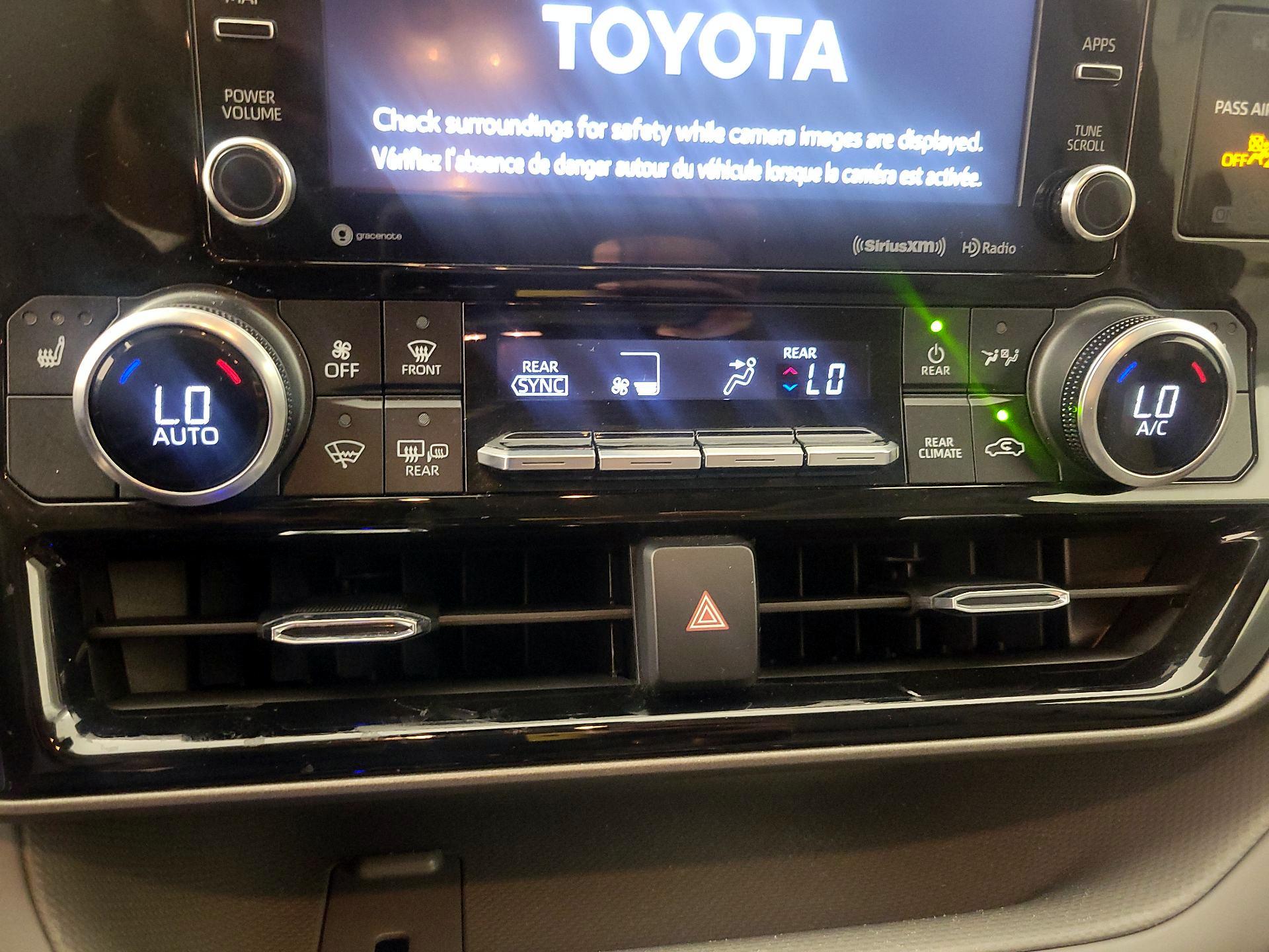 Thumbnail: 2022 Toyota Highlander - 16