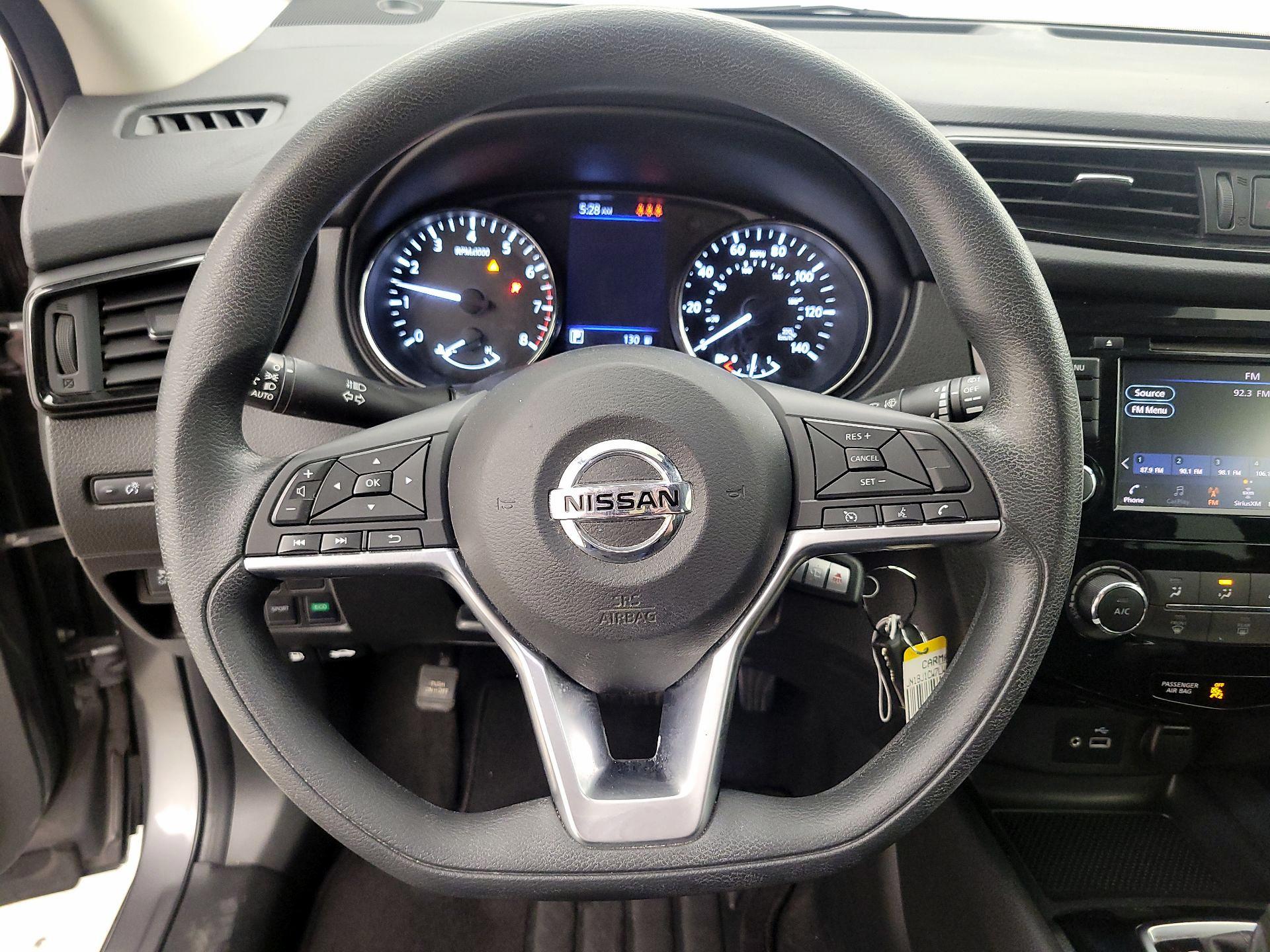 Thumbnail: 2020 Nissan Rogue Sport - 10