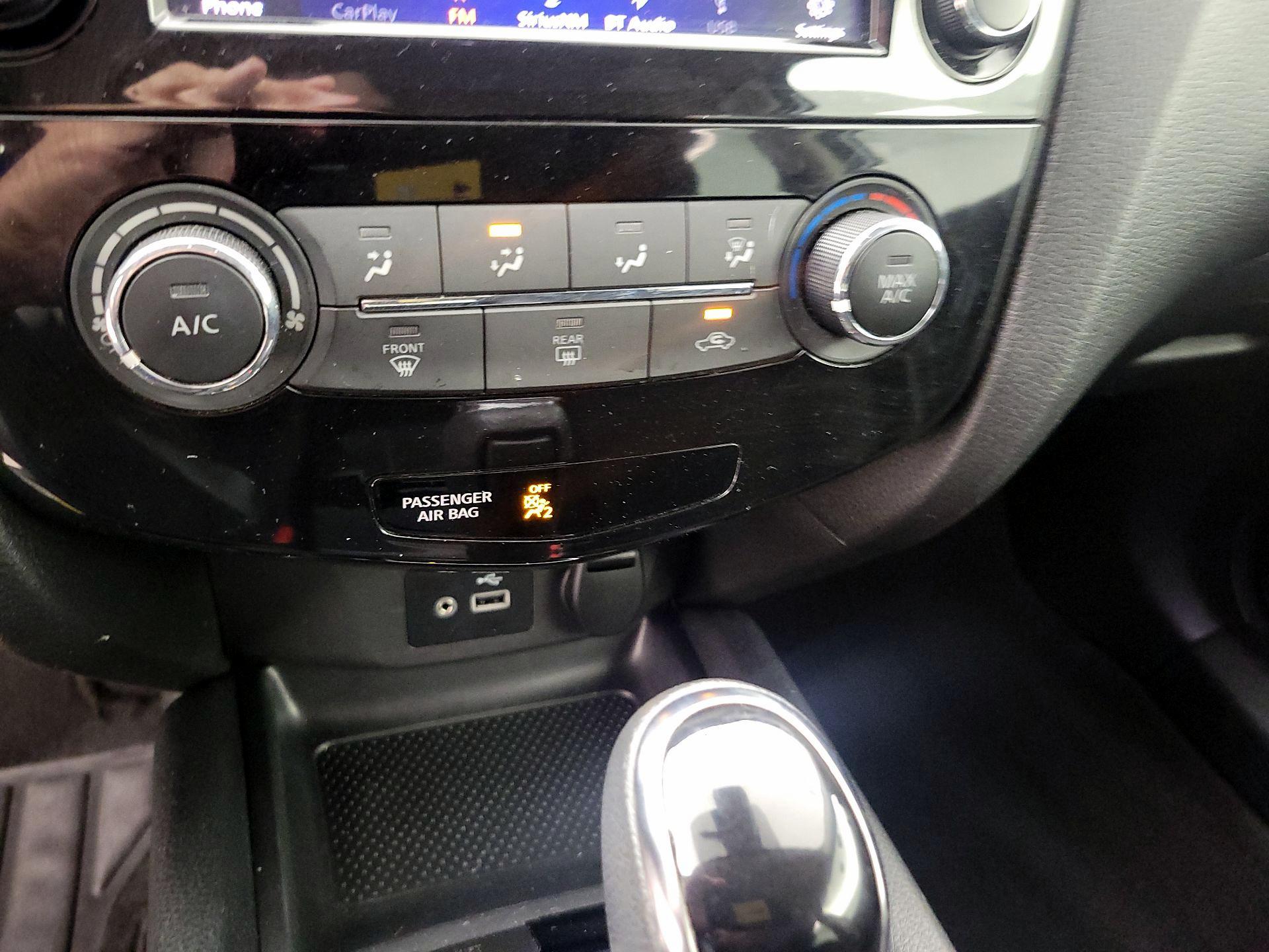 Thumbnail: 2020 Nissan Rogue Sport - 16