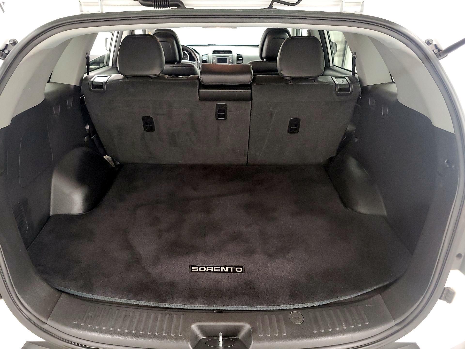 Thumbnail: 2013 Kia Sorento - 20