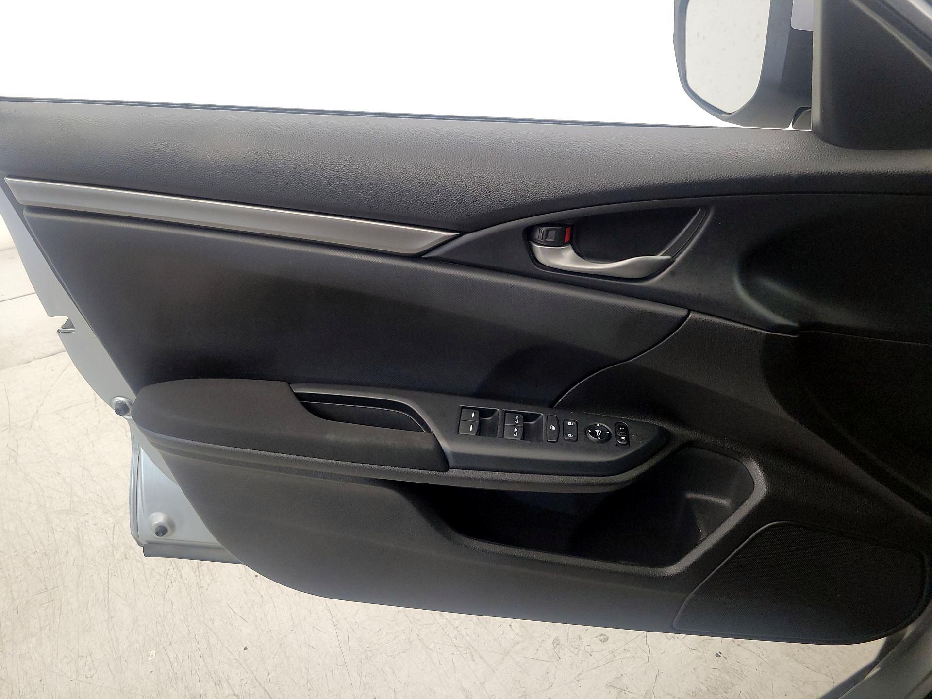 Thumbnail: 2019 Honda Civic - 12