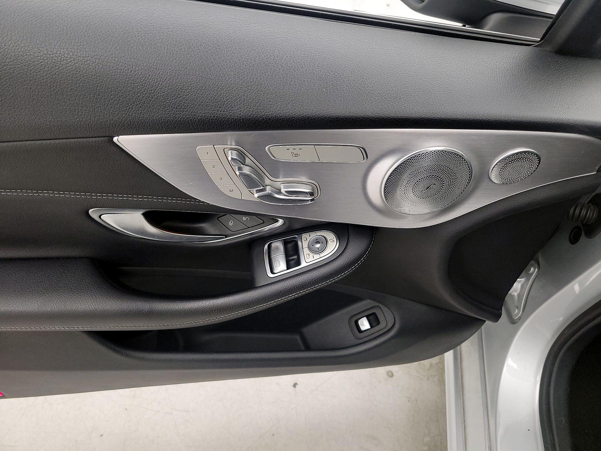 Thumbnail: 2017 Mercedes-Benz C-Class - 12