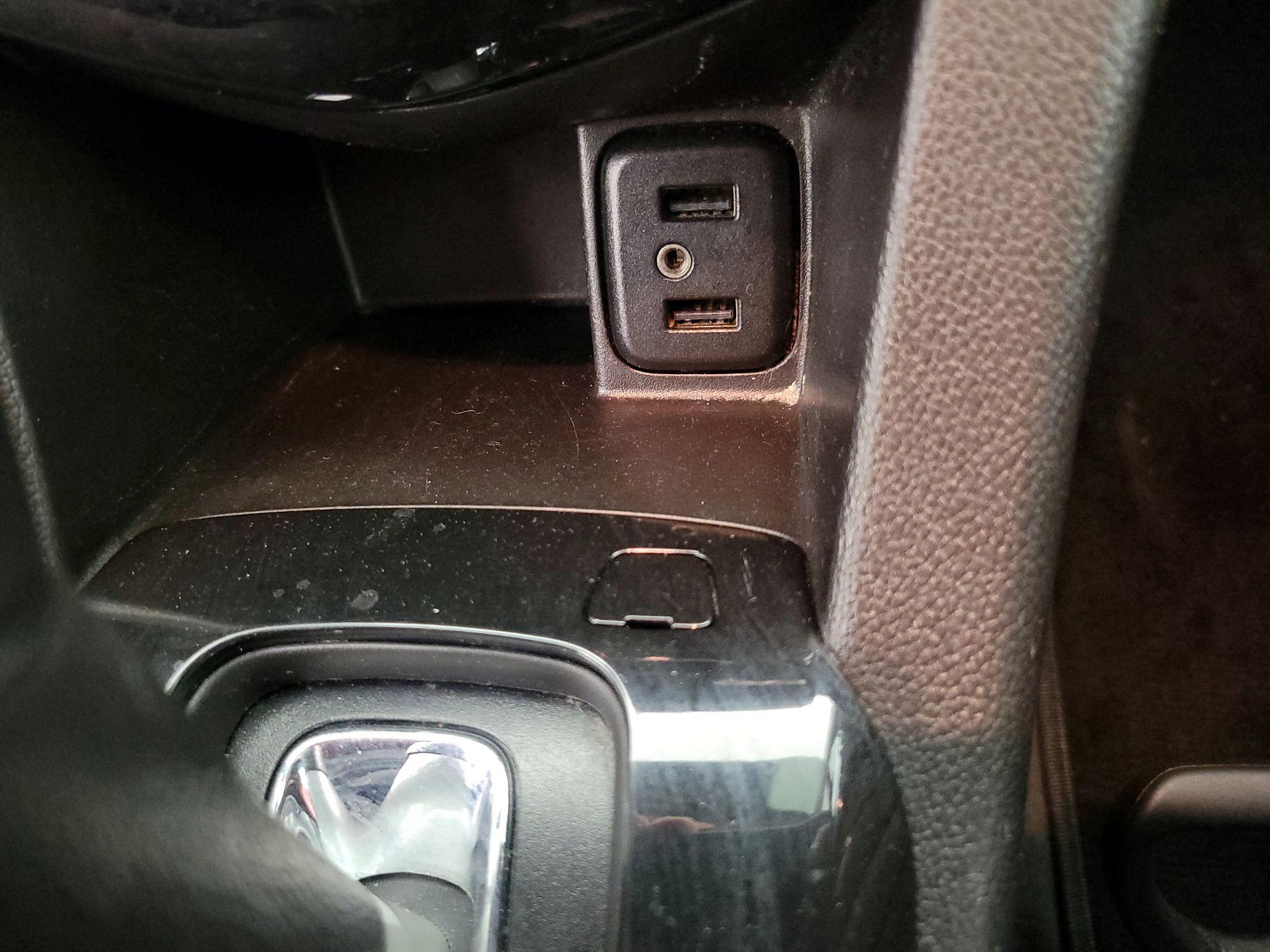 Thumbnail: 2018 Chevrolet Sonic - 18