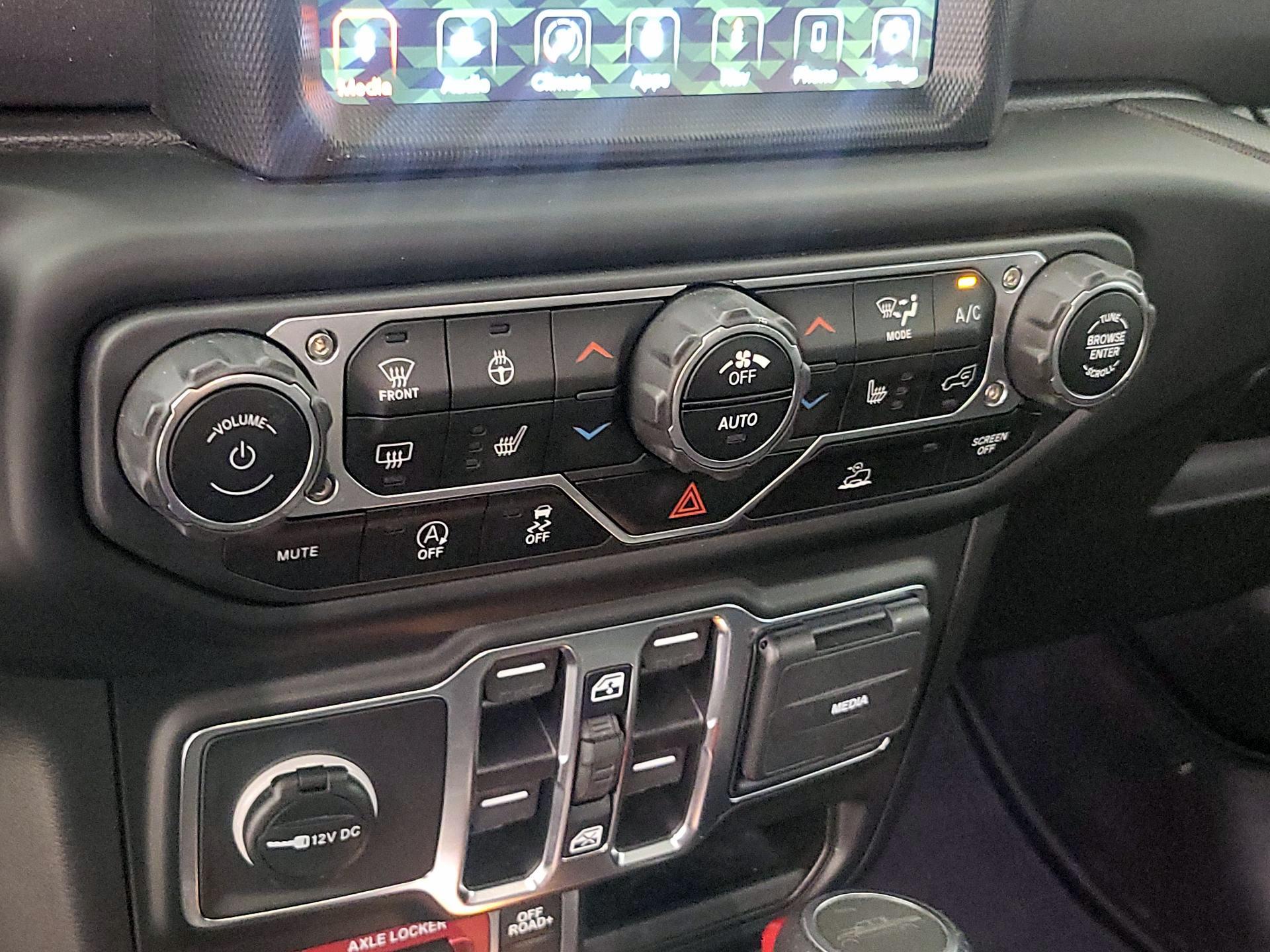 Thumbnail: 2023 Jeep Gladiator - 17