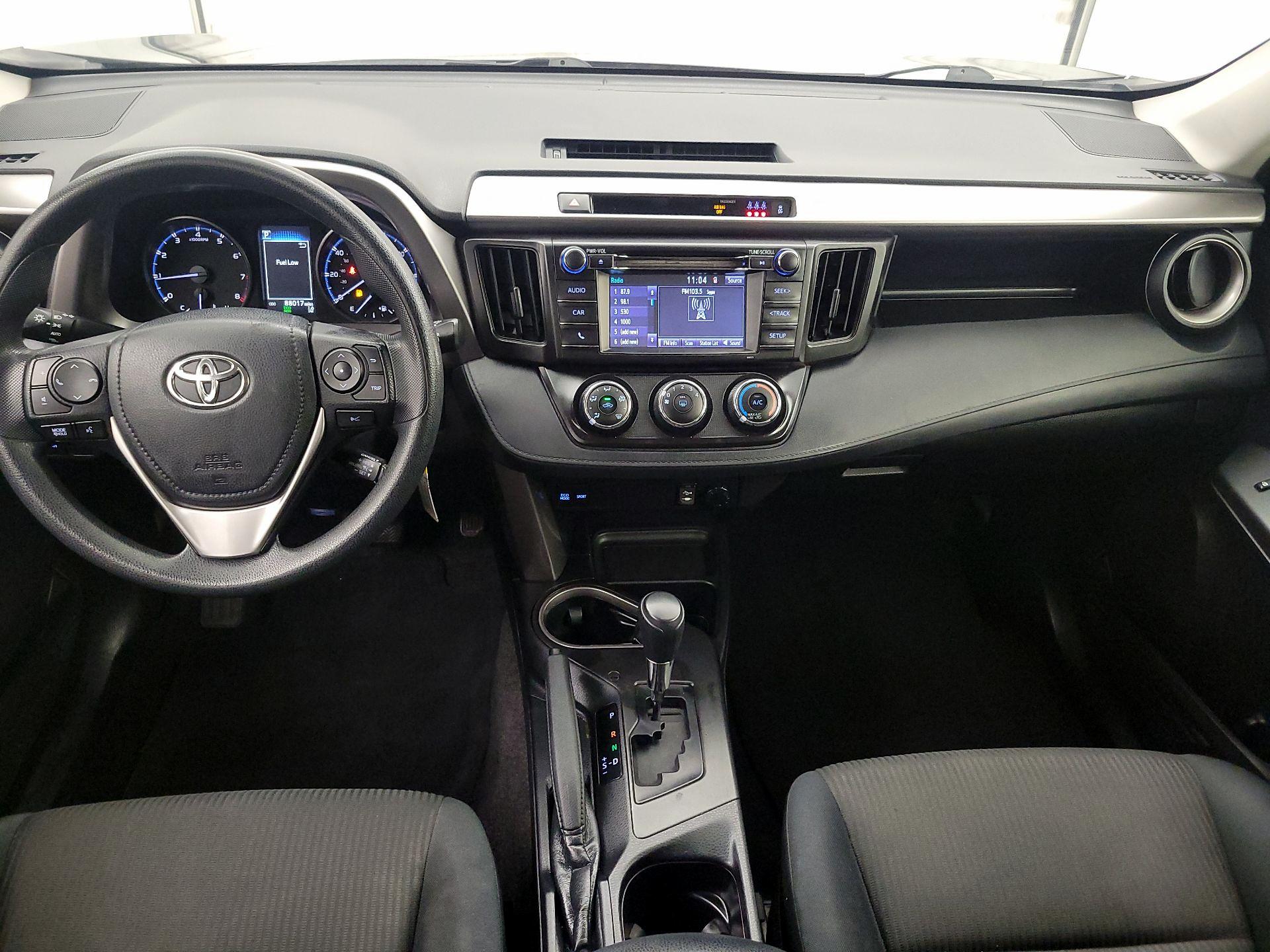 Thumbnail: 2018 Toyota RAV4 - 9