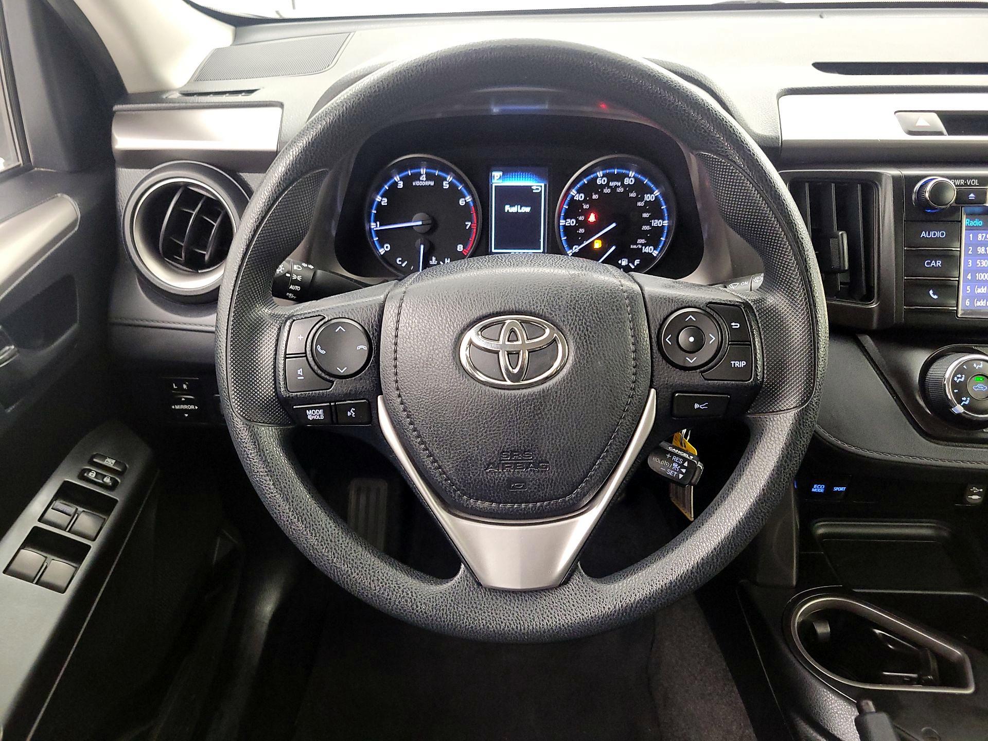 Thumbnail: 2018 Toyota RAV4 - 10
