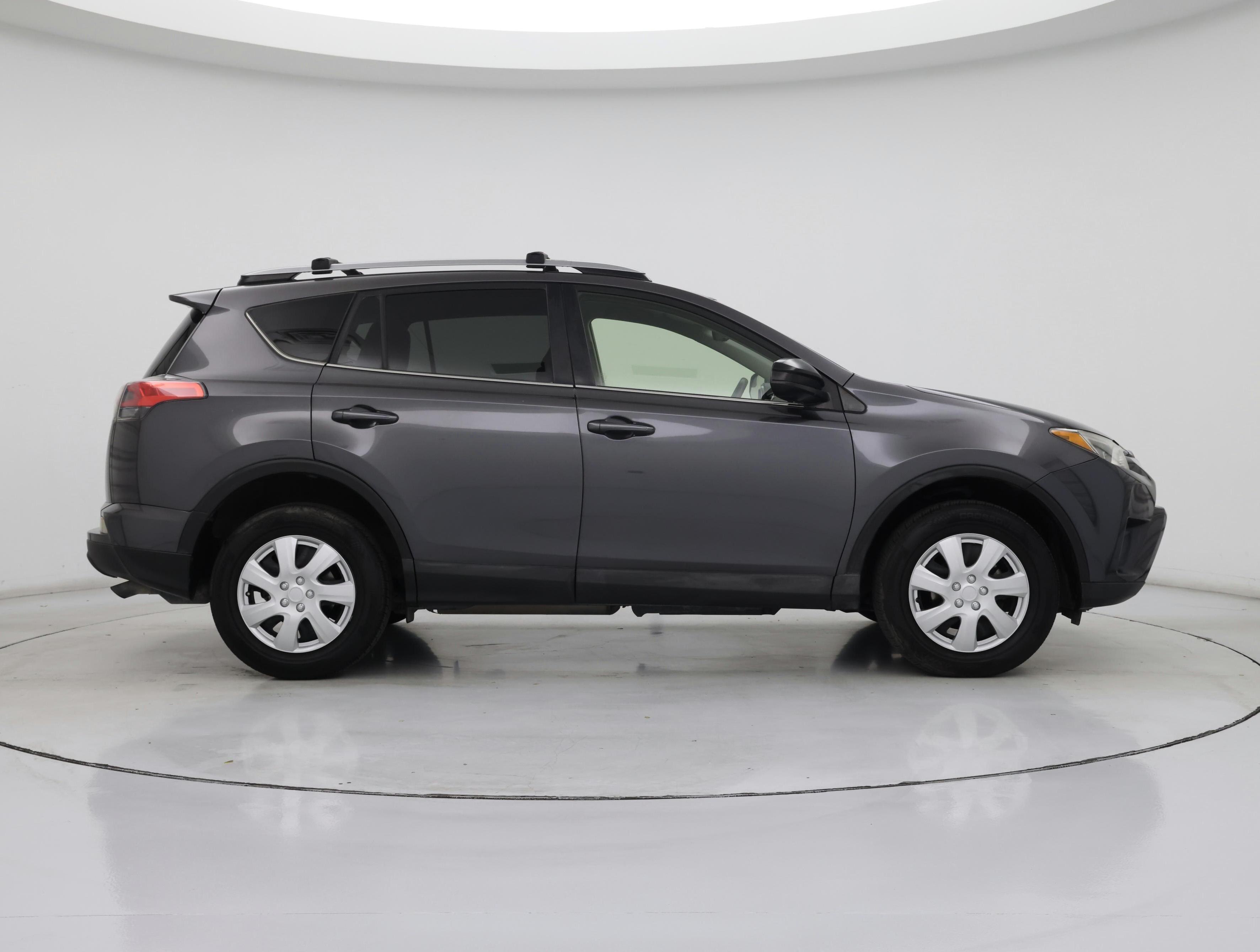 Thumbnail: 2018 Toyota RAV4 - 7