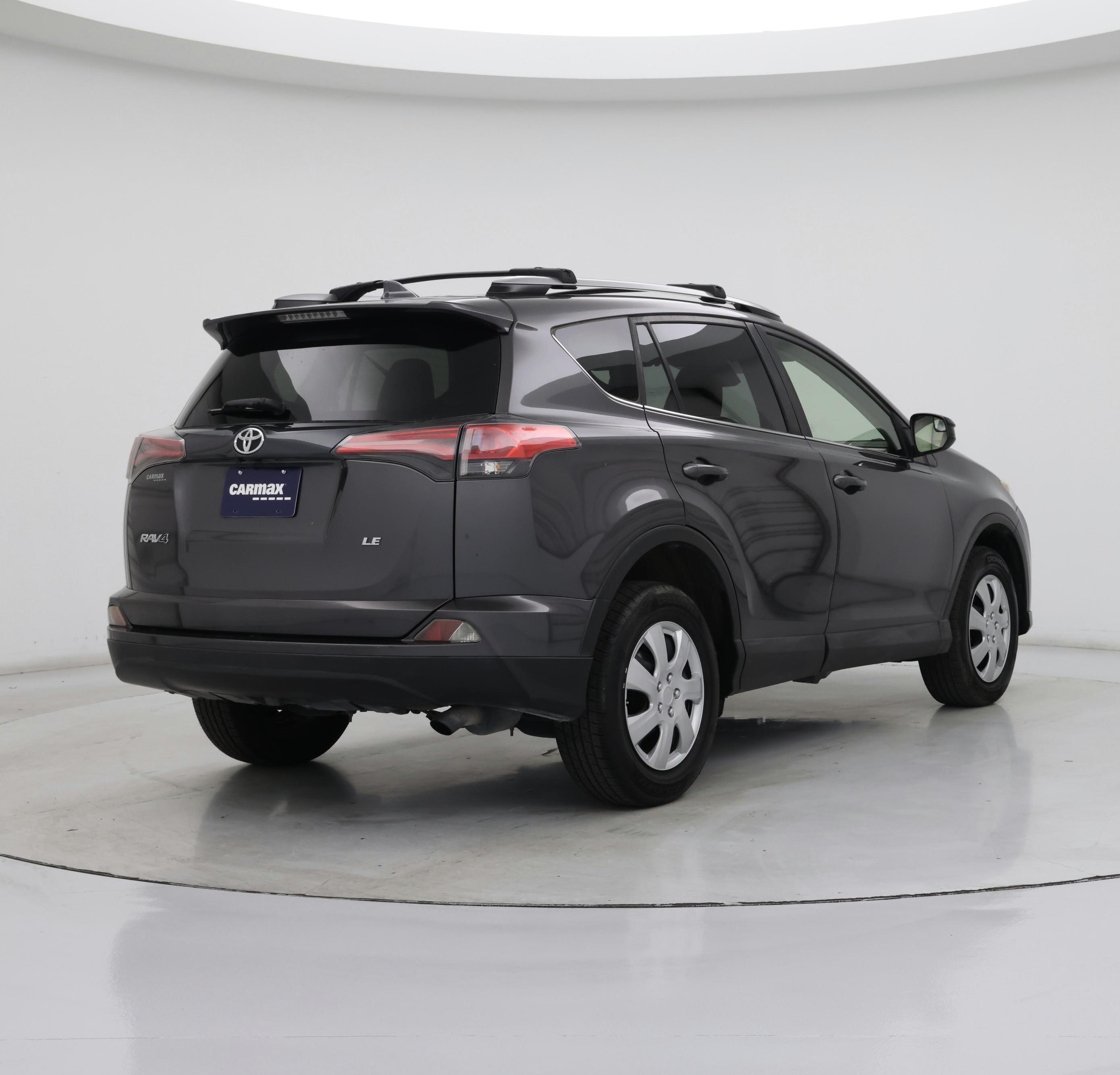 Thumbnail: 2018 Toyota RAV4 - 8