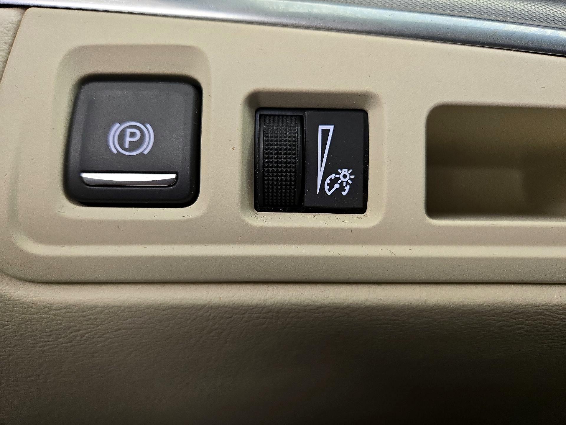 Thumbnail: 2019 Cadillac XT5 - 13