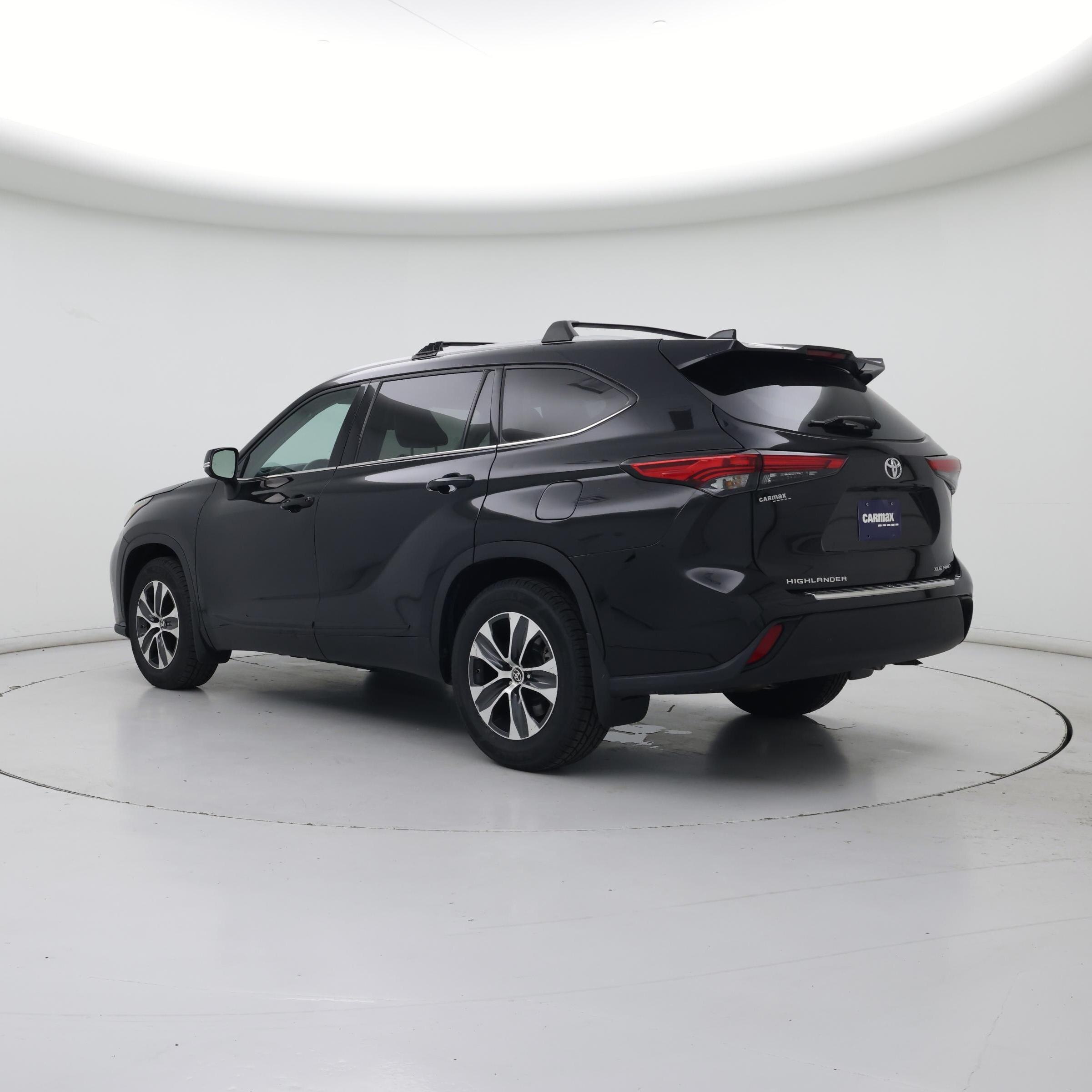 Thumbnail: 2022 Toyota Highlander - 2