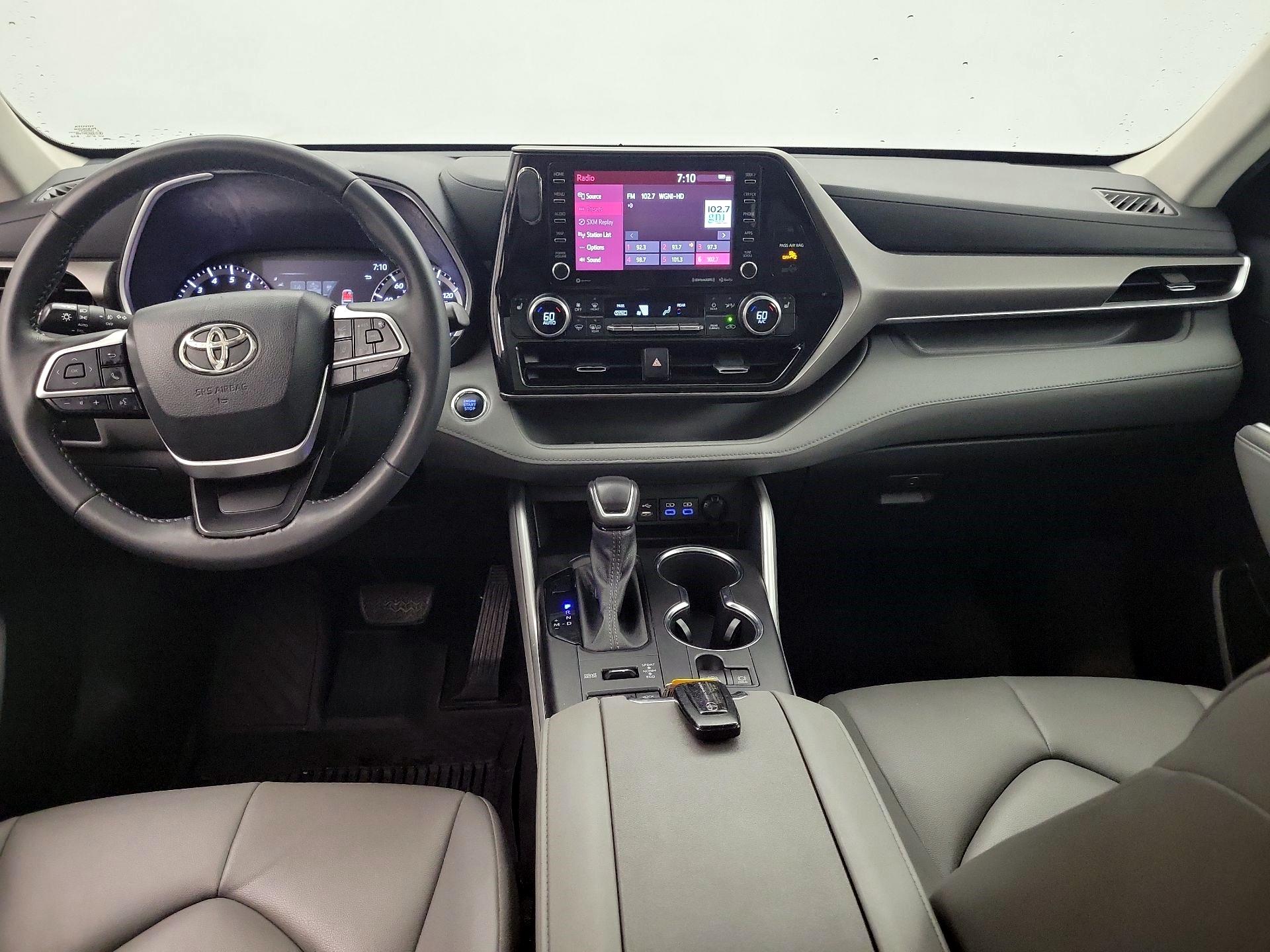 Thumbnail: 2022 Toyota Highlander - 9
