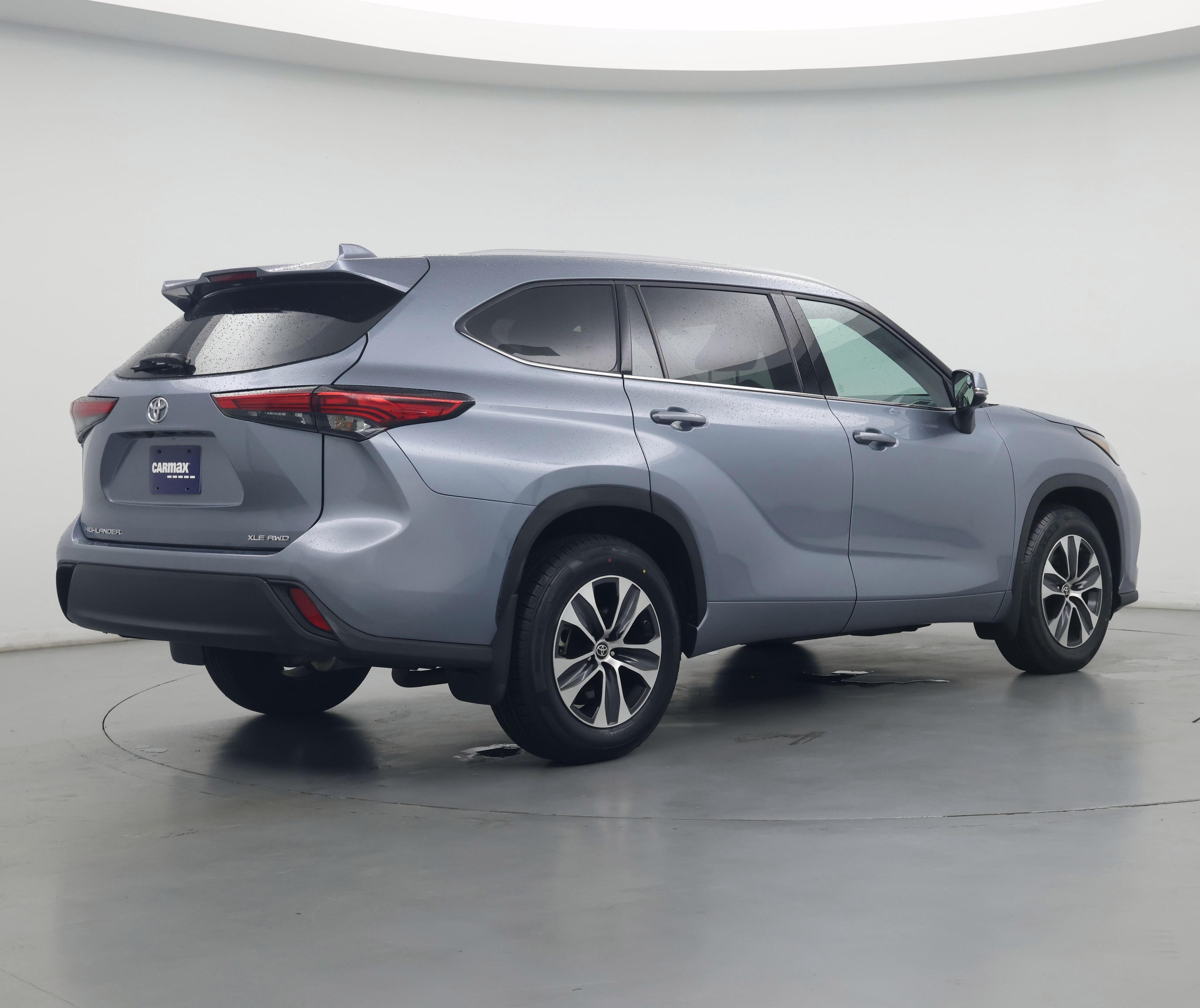 Thumbnail: 2022 Toyota Highlander - 2