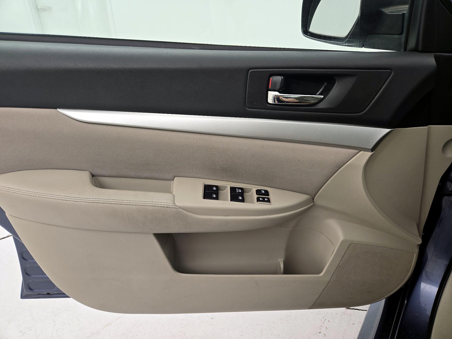 Thumbnail: 2013 Subaru Legacy - 12