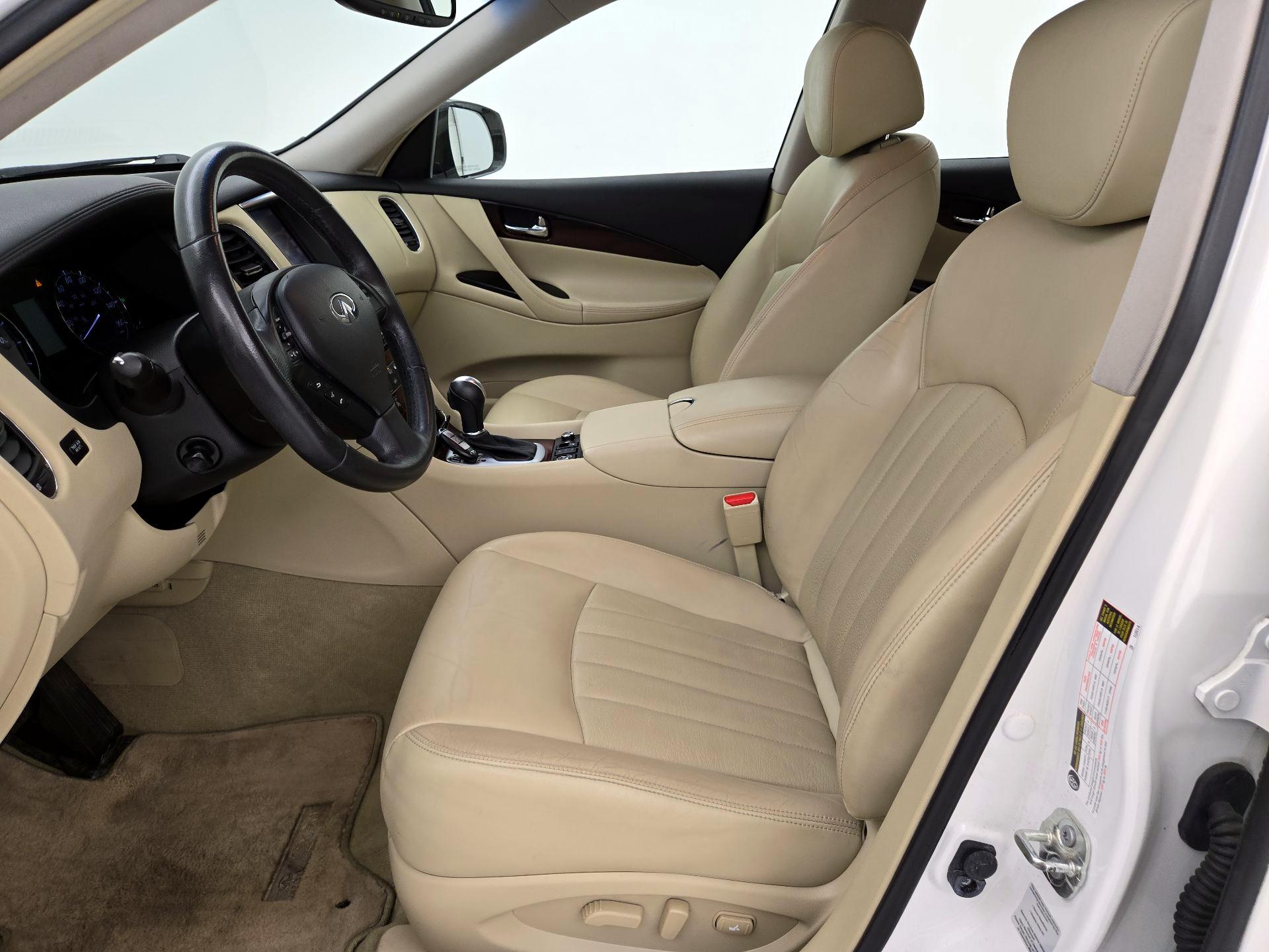 Thumbnail: 2016 INFINITI QX50 - 11