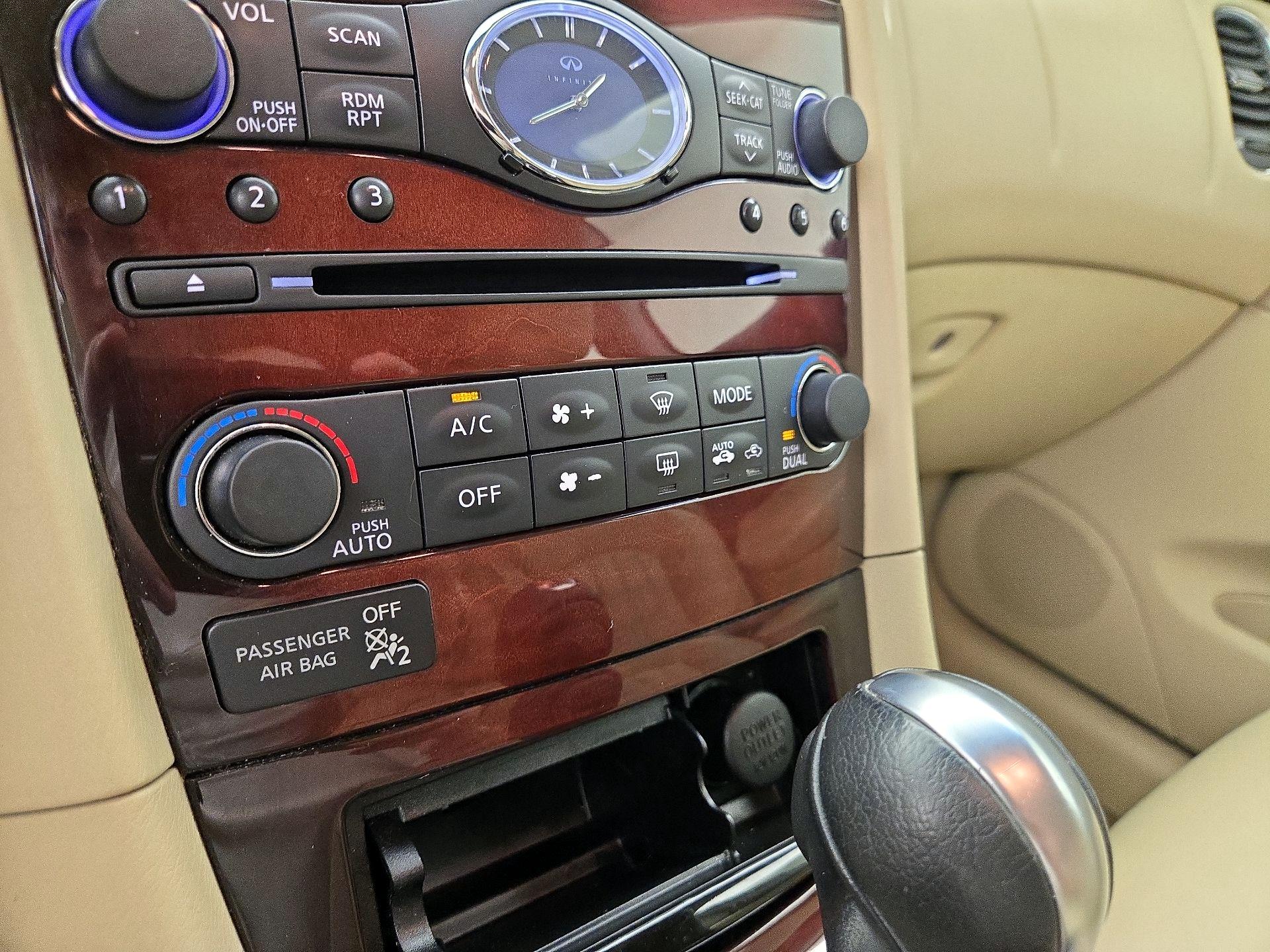 Thumbnail: 2016 INFINITI QX50 - 16