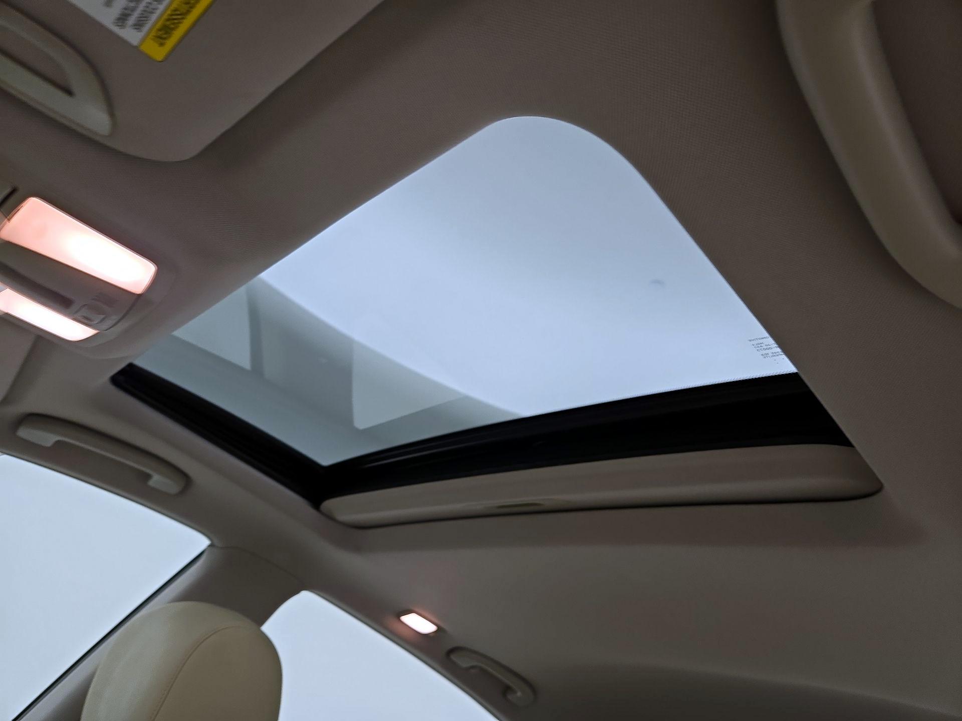 Thumbnail: 2016 INFINITI QX50 - 19