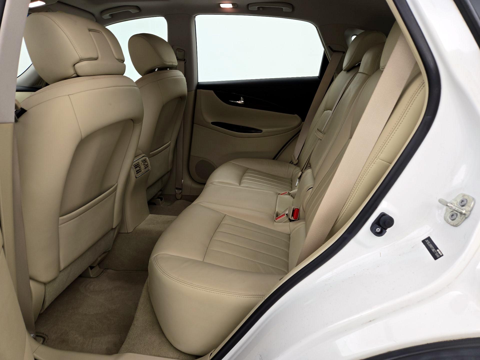Thumbnail: 2016 INFINITI QX50 - 20