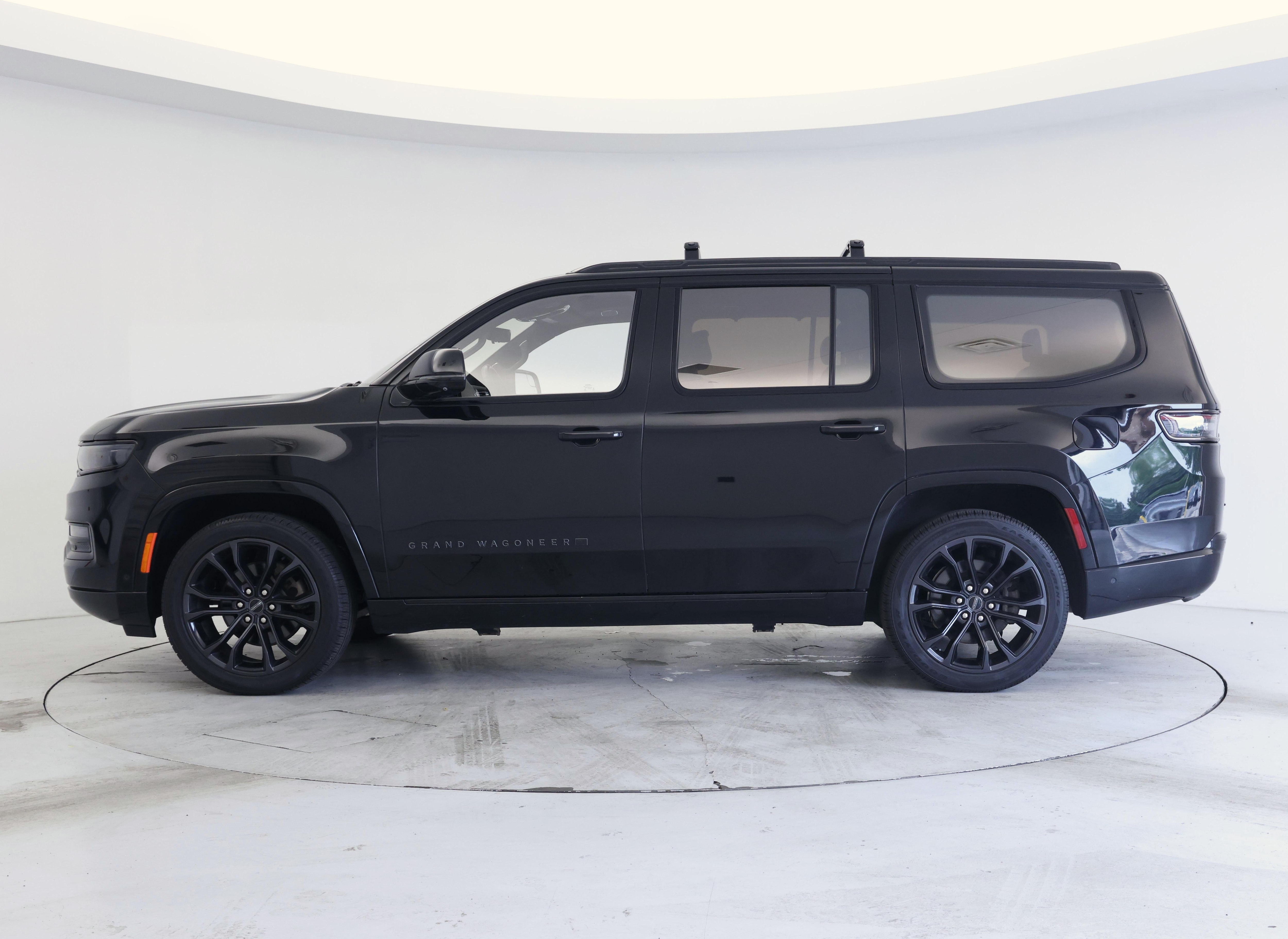 Thumbnail: 2022 Jeep Grand Wagoneer - 3