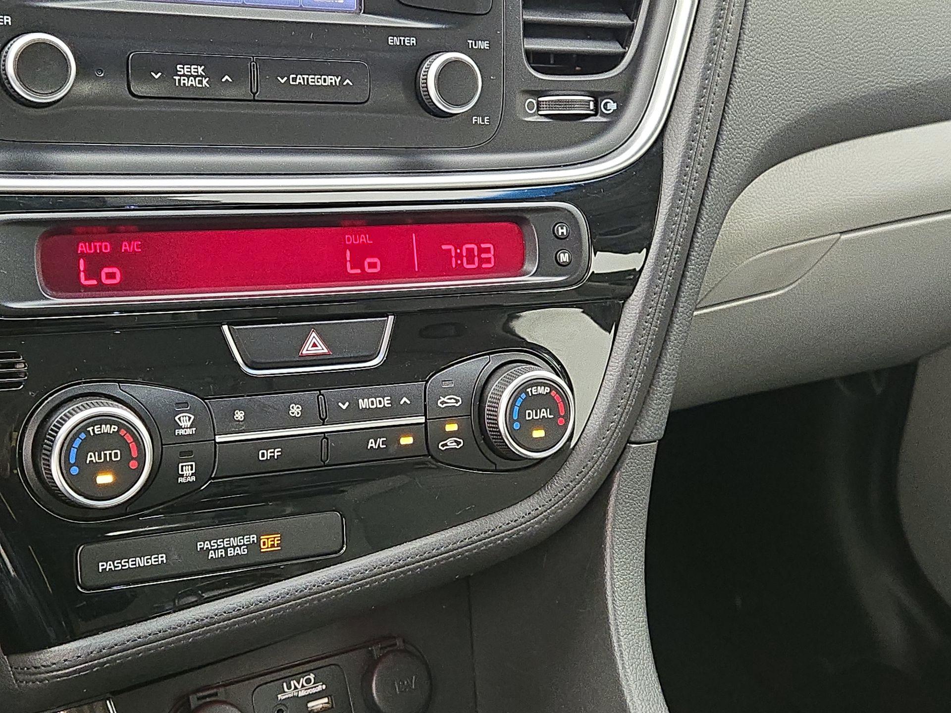 Thumbnail: 2015 Kia Optima - 15